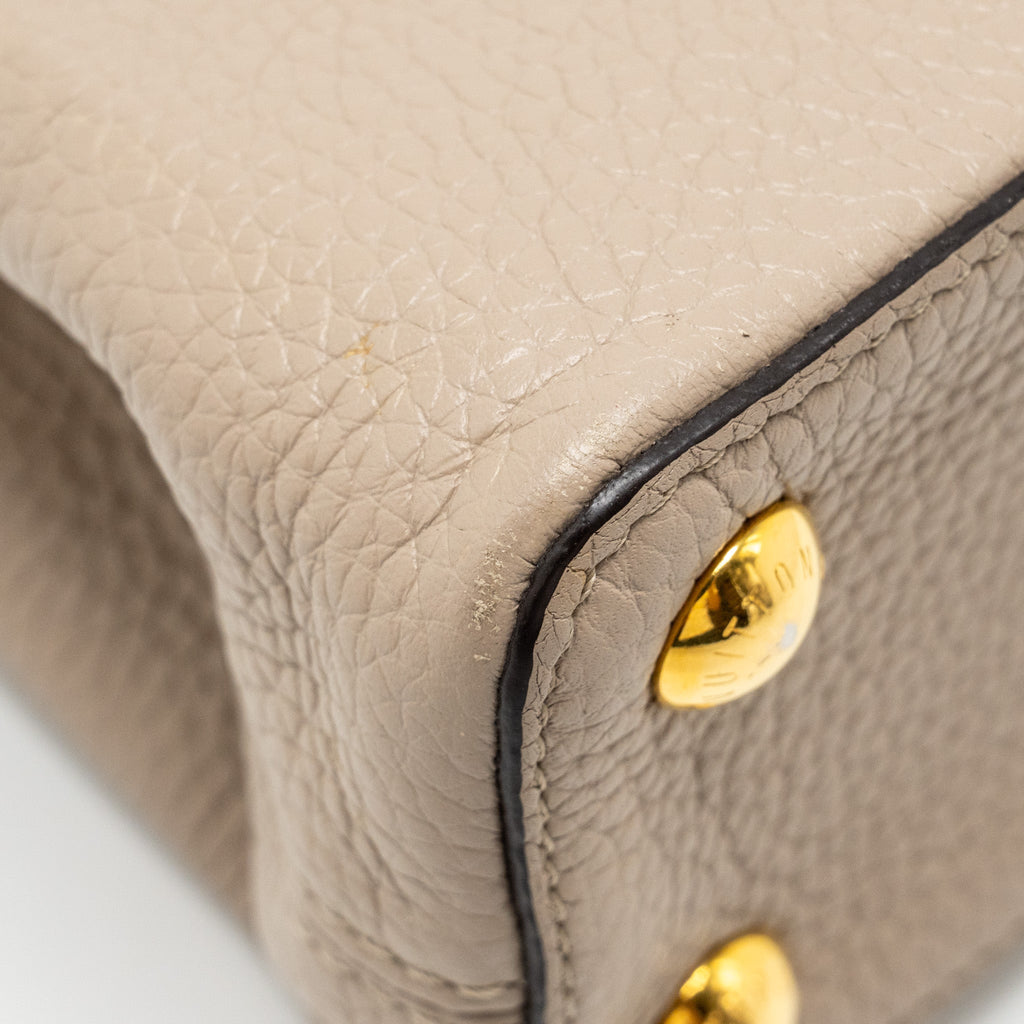 louis-vuitton-capucines-bb-taurillon-light-grey-ghw