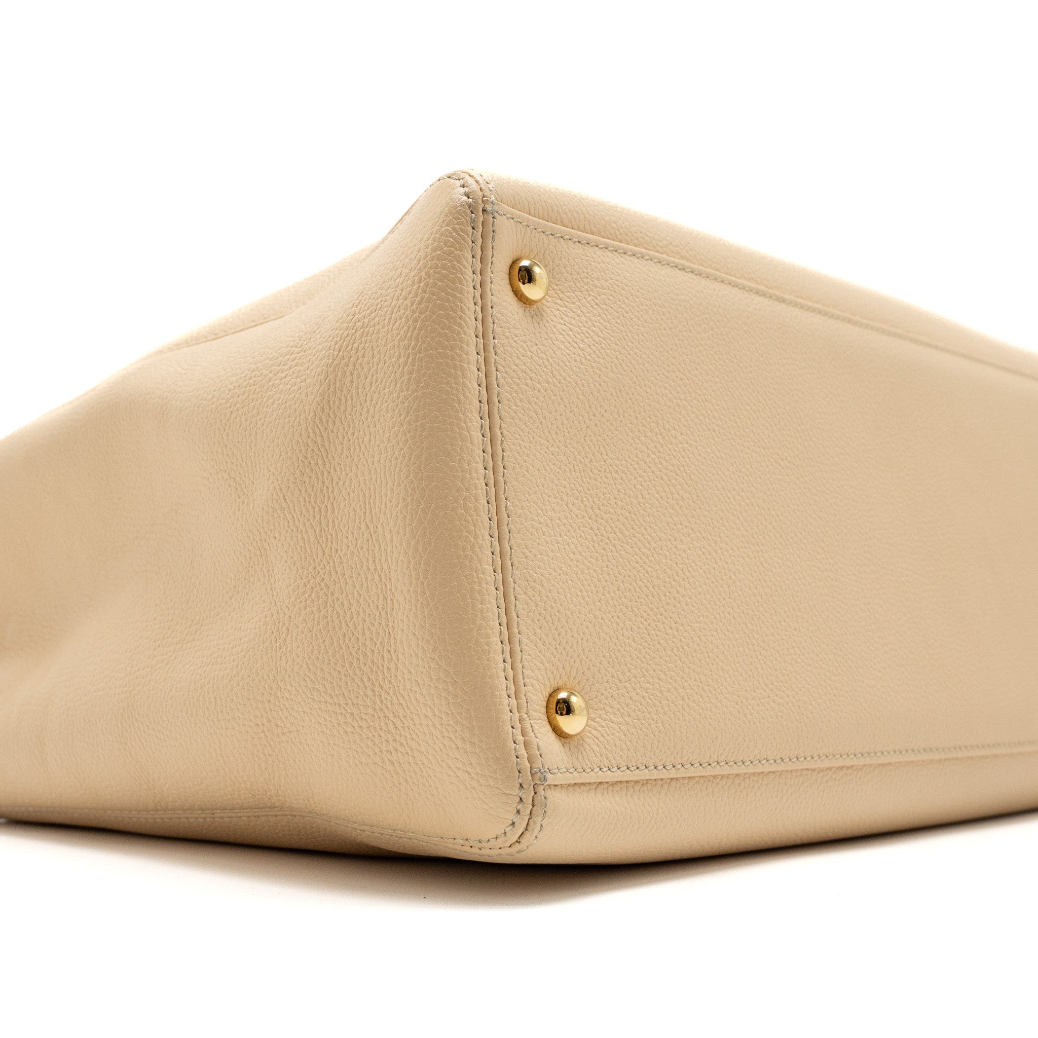 chanel-cerf-tote-bag-grained-calfskin-beige-ghw