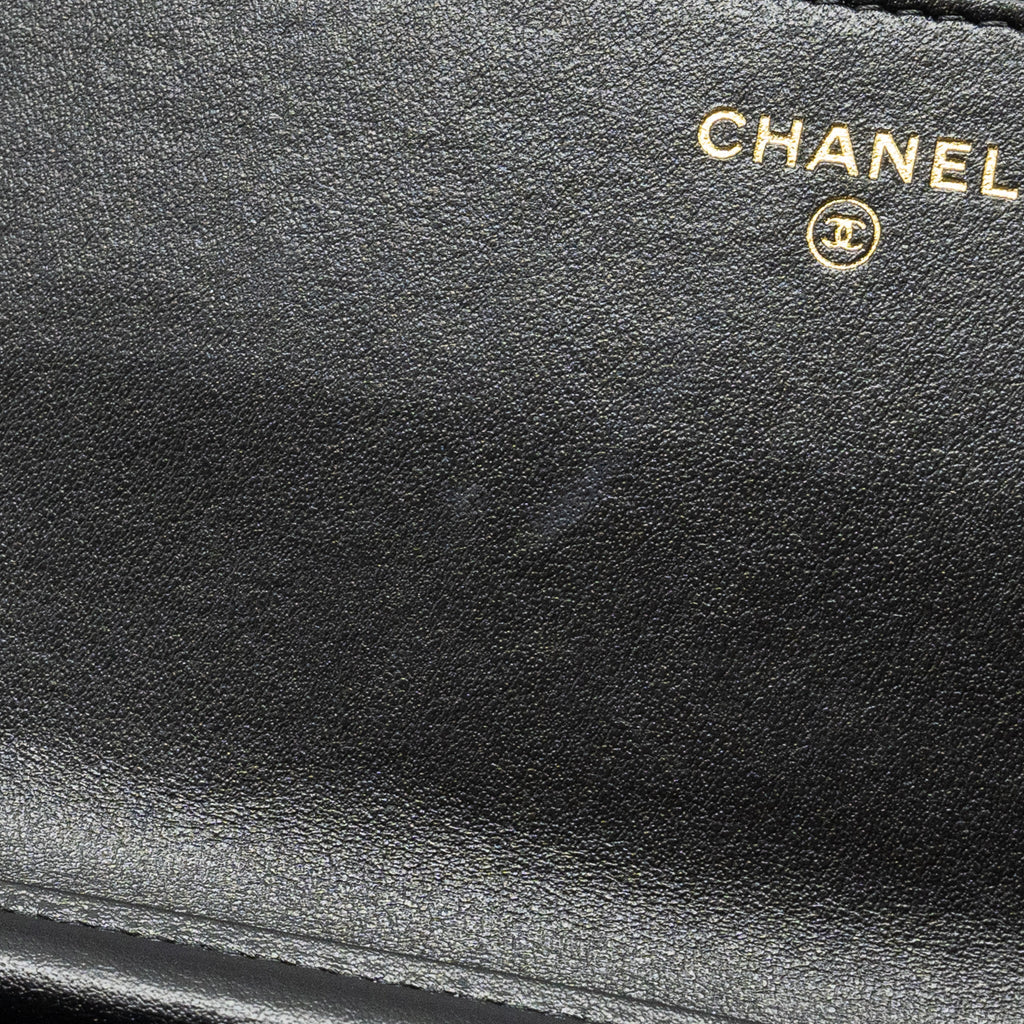 chanel-quilted-wallet-on-chain-shiny-calfskin-black-ghw-microchip-copy