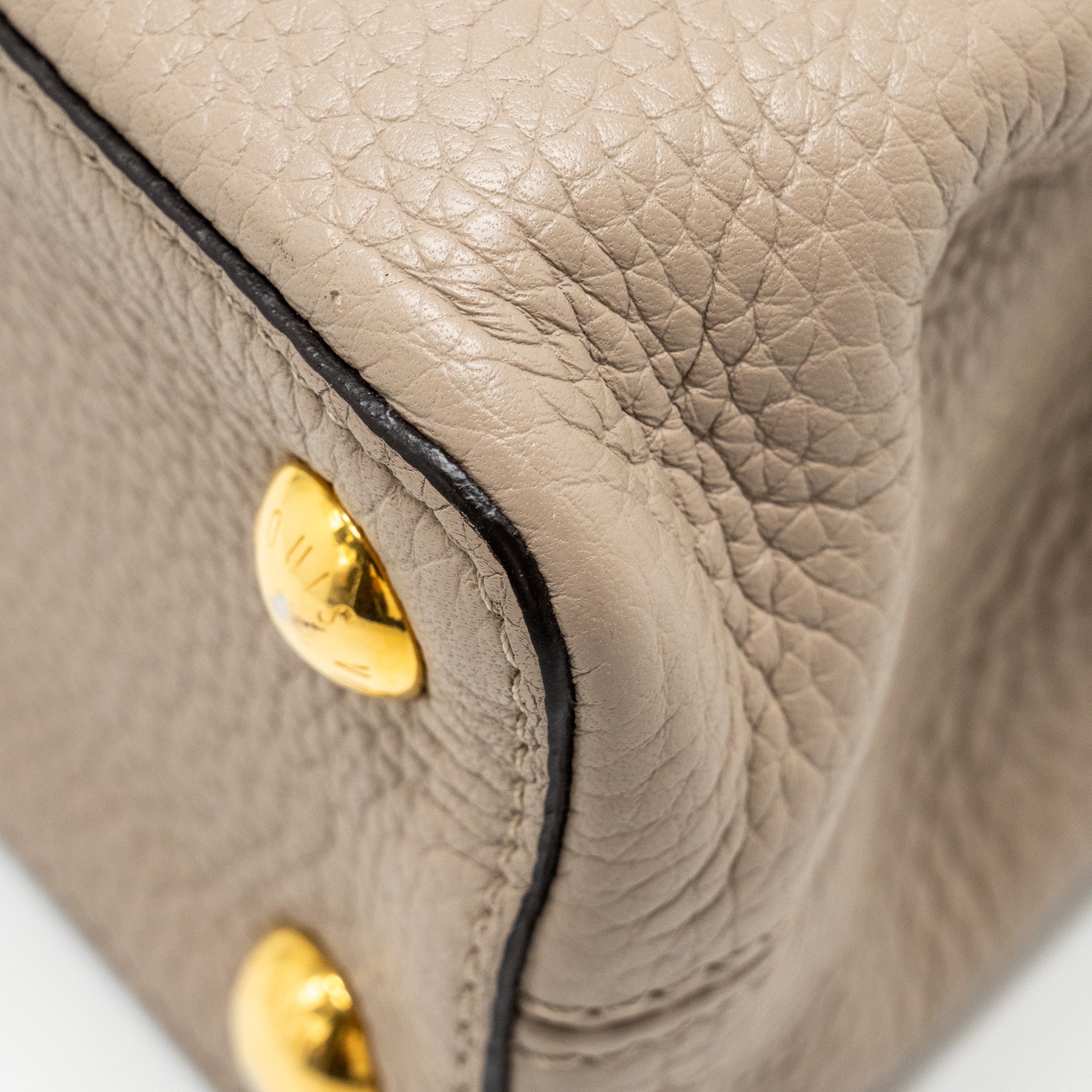 louis-vuitton-capucines-bb-taurillon-light-grey-ghw