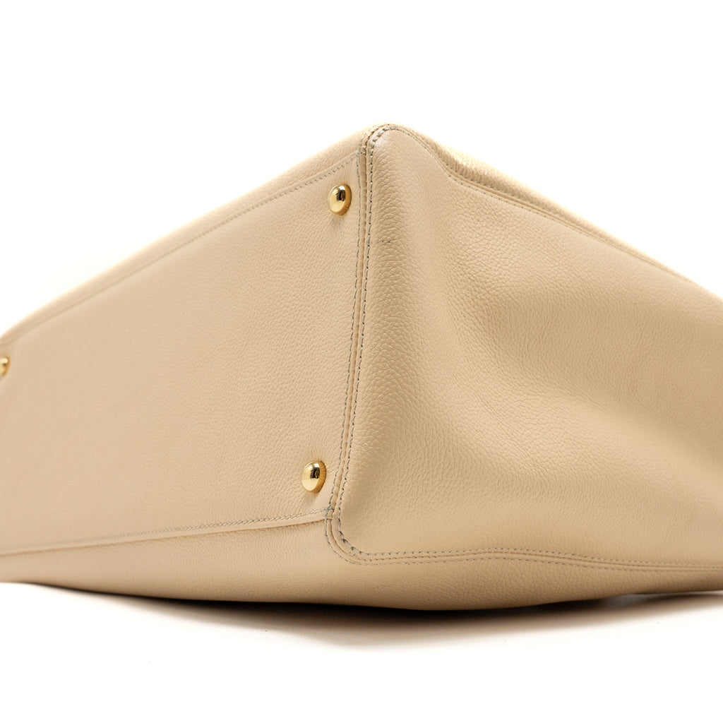 chanel-cerf-tote-bag-grained-calfskin-beige-ghw