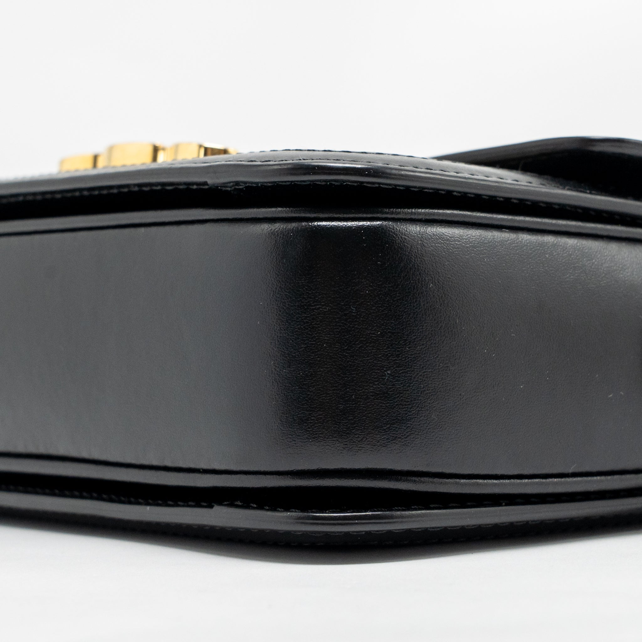 celine-teen-triomphe-bag-triomphe-canvas-calfskin-black-white-ghw