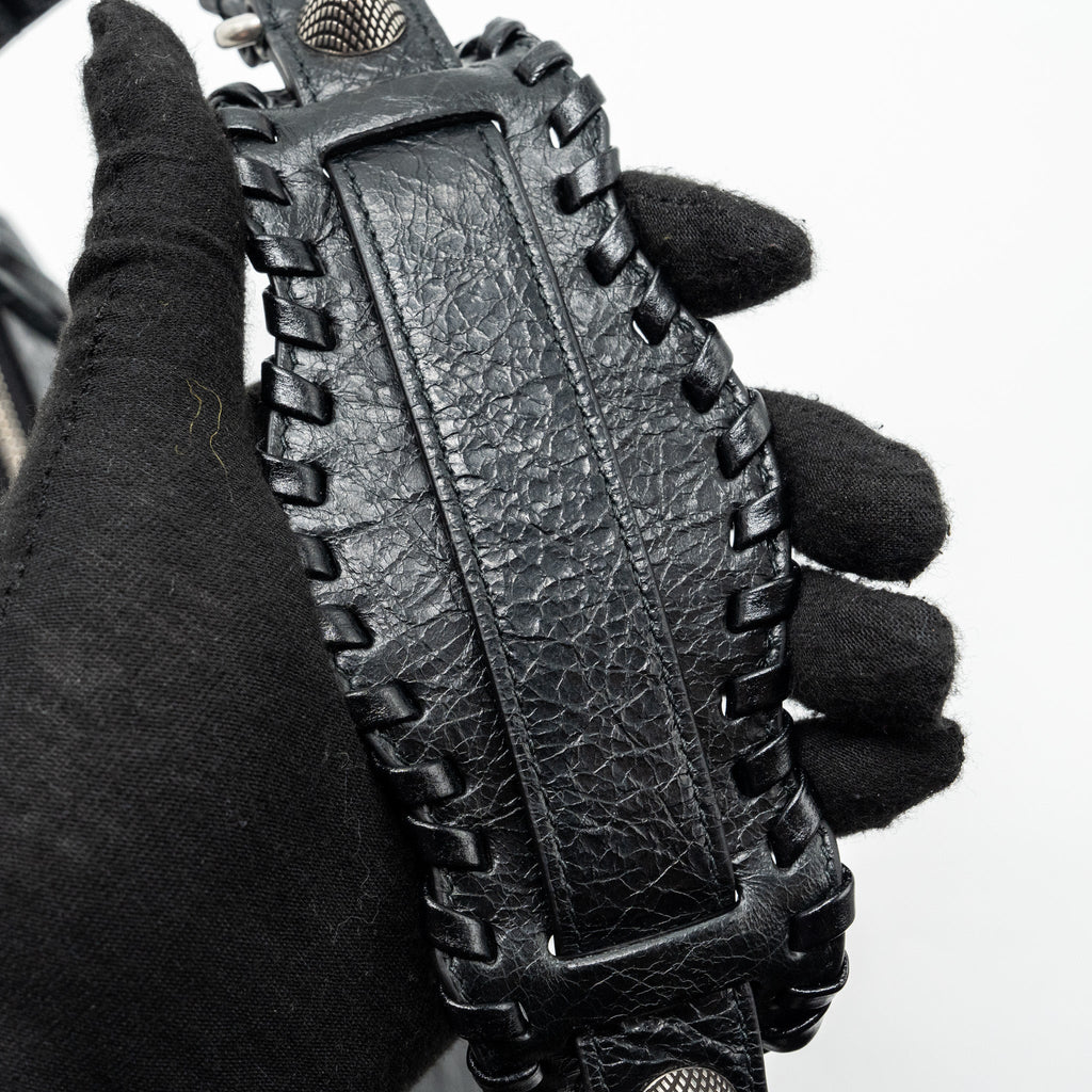 balenciaga-le-cargole-small-shoulder-bag-lambskin-black-shw