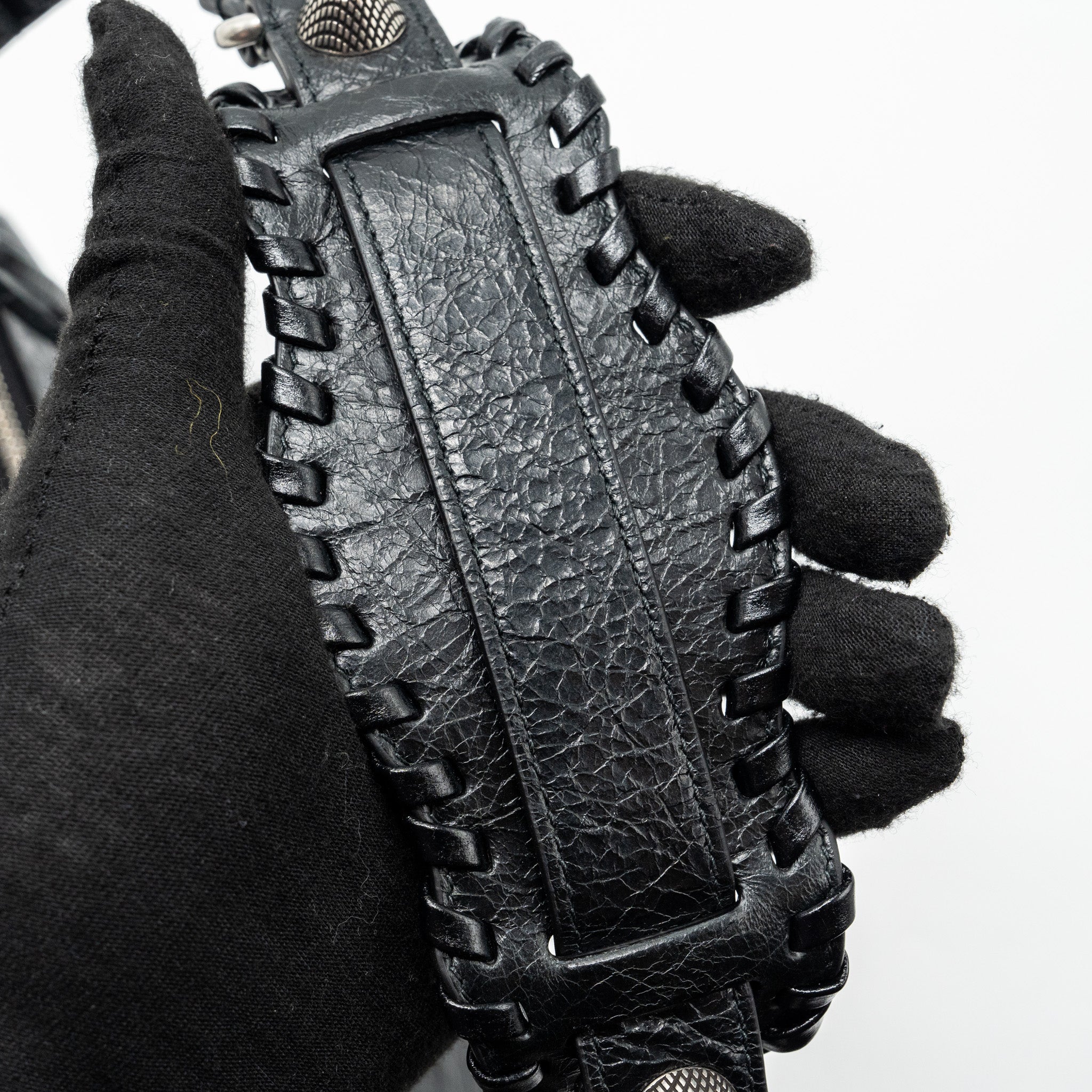 balenciaga-le-cargole-small-shoulder-bag-lambskin-black-shw