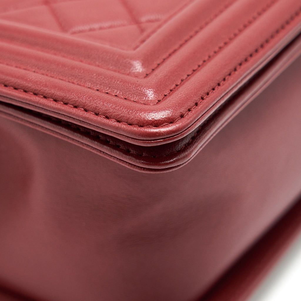chanel-medium-boy-bag-lambskin-burgundy-red-ghw