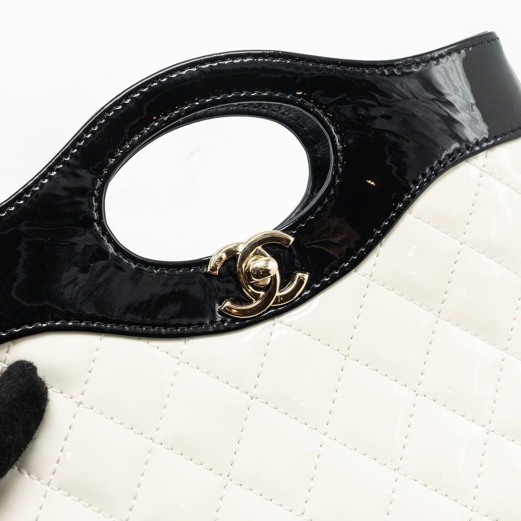 chanel-mini-31-bag-patent-black-white-lghw-microchip