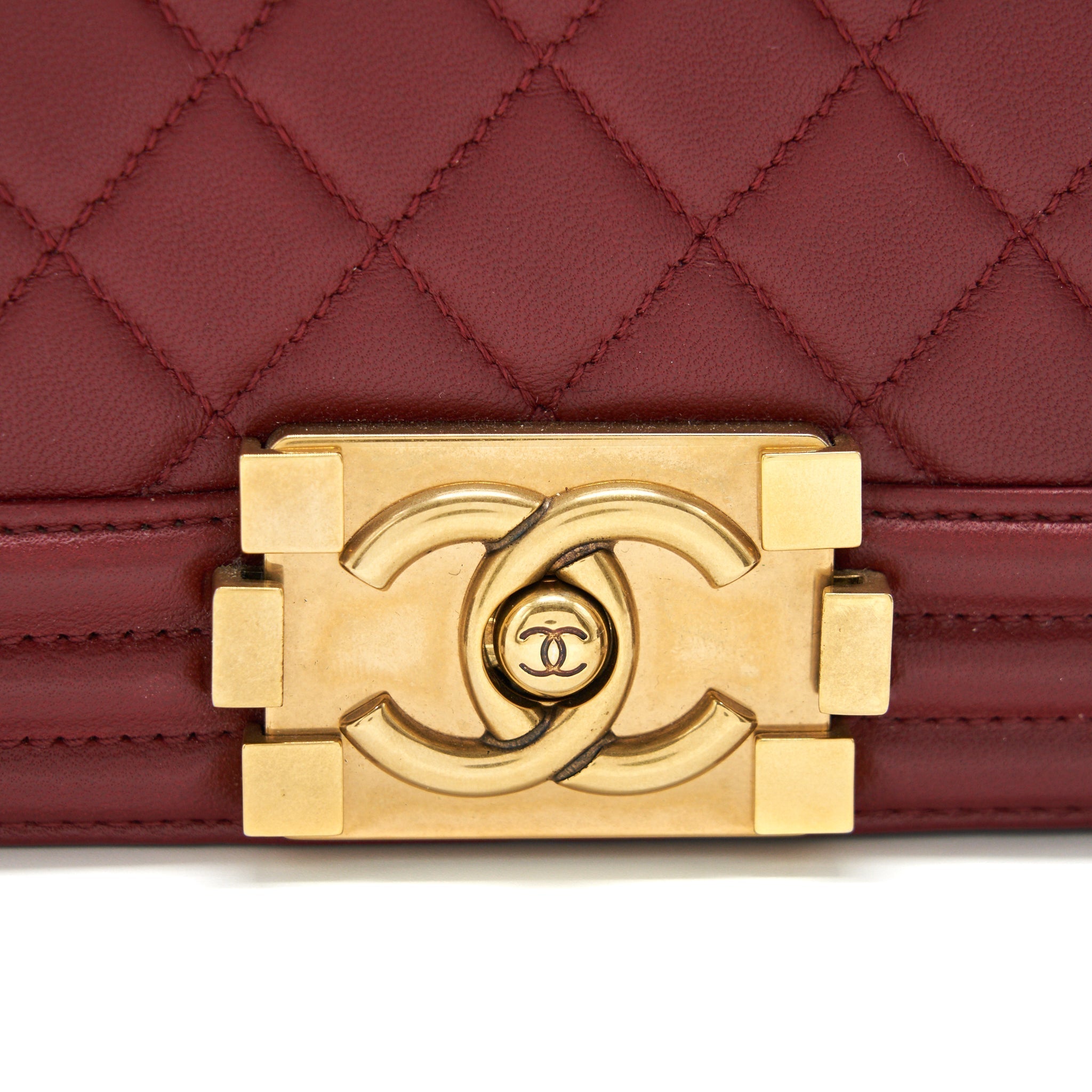 chanel-medium-boy-bag-lambskin-burgundy-red-ghw