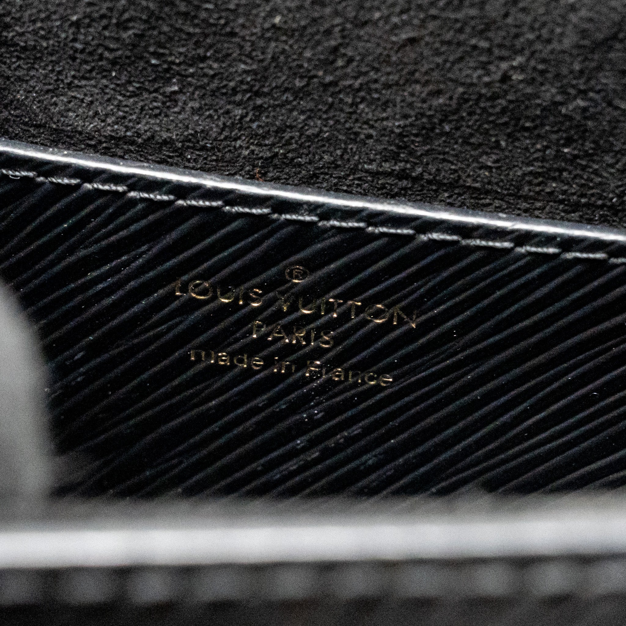 louis-vuitton-love-lock-twist-mm-epi-black-multicolour-hardware
