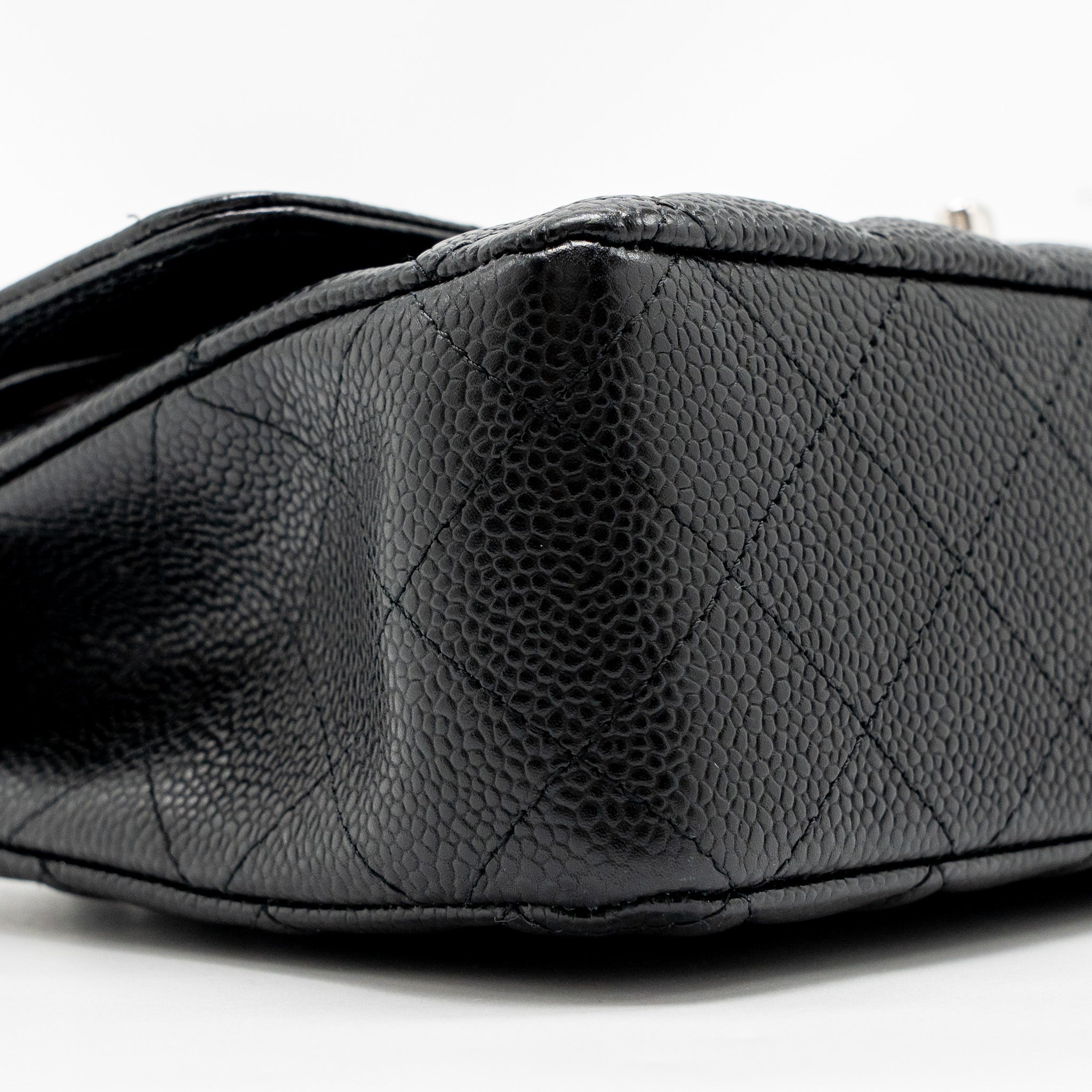 chanel-medium-classic-double-flap-bag-caviar-black-shw-copy-1