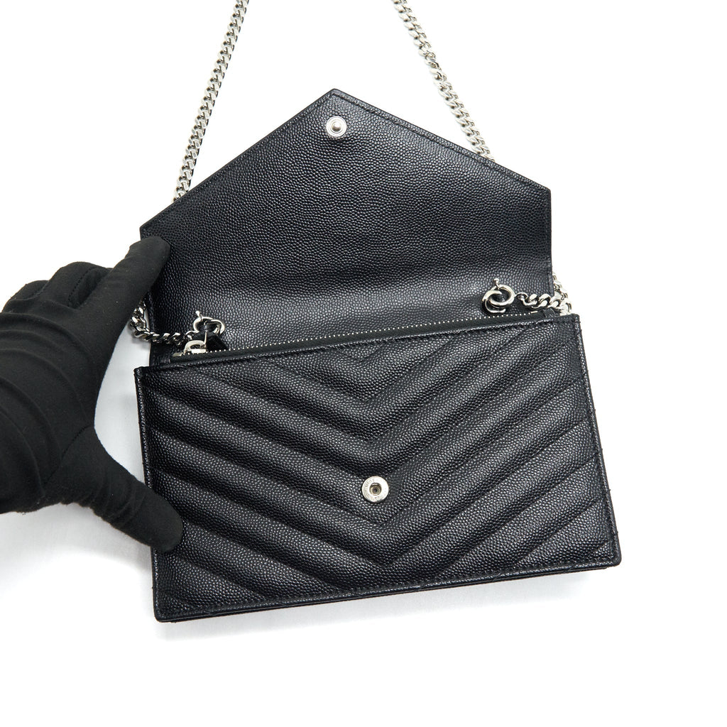 saint-laurent-grained-calfskin-envelope-wallet-on-chain-black-shw