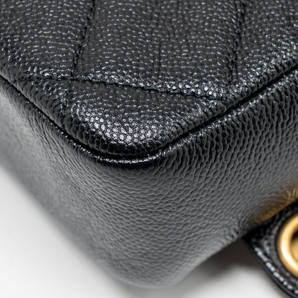 chanel-quilted-flap-backpack-caviar-black-ghw-microchip-1