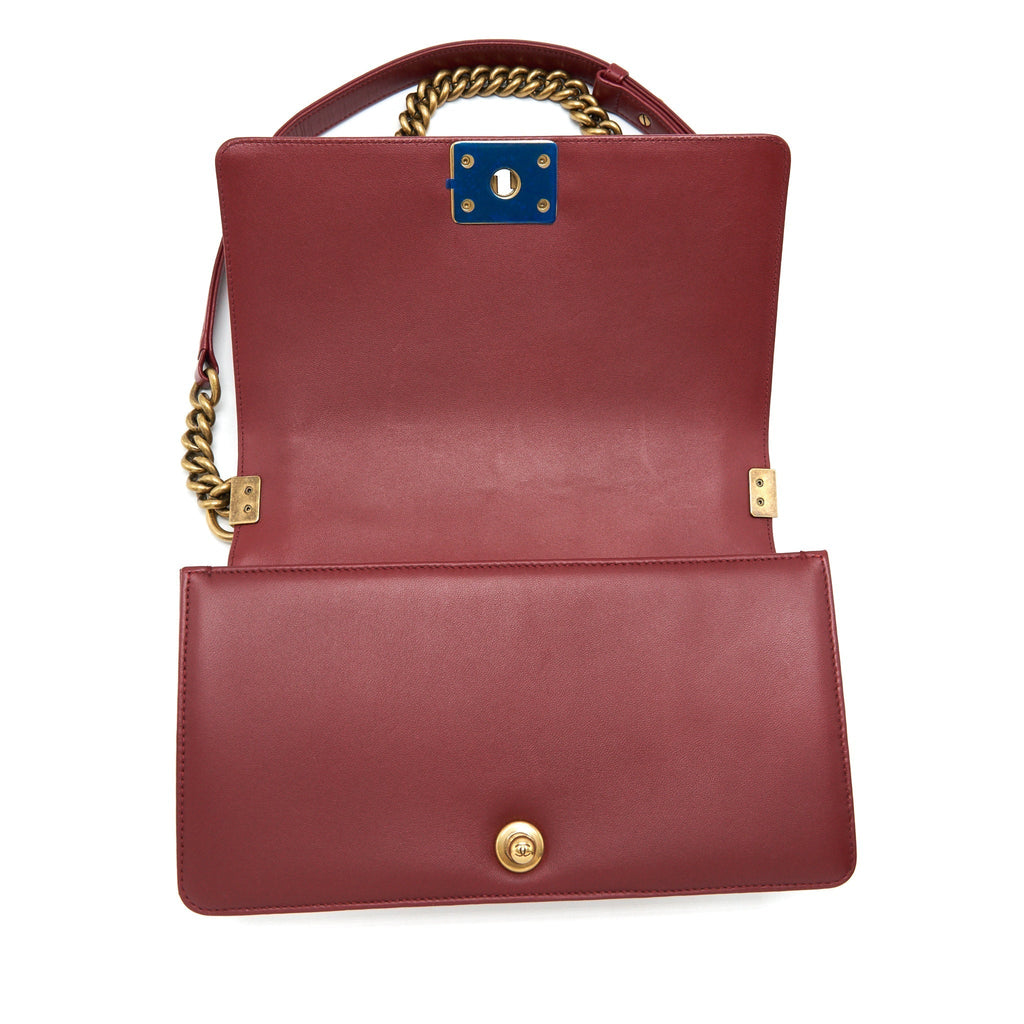 chanel-medium-boy-bag-lambskin-burgundy-red-ghw