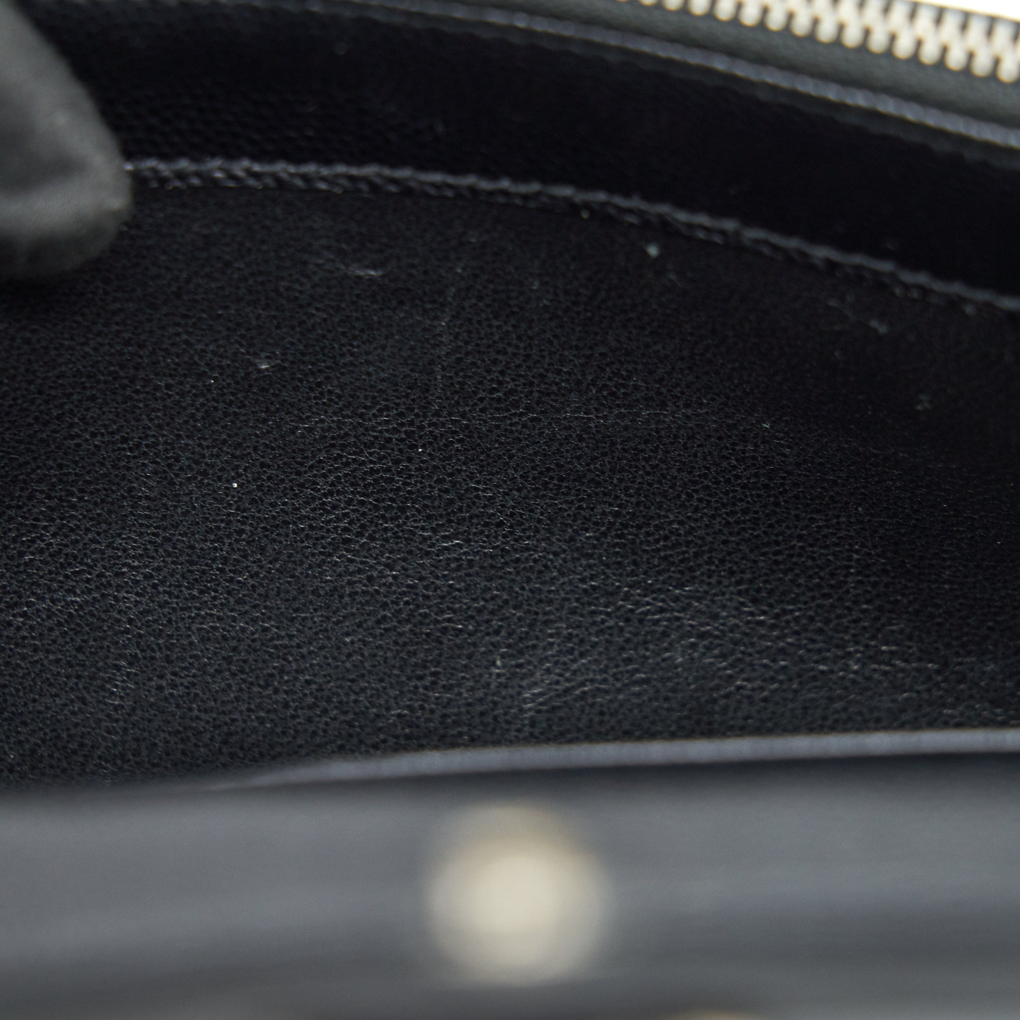 saint-laurent-grained-calfskin-envelope-wallet-on-chain-black-shw