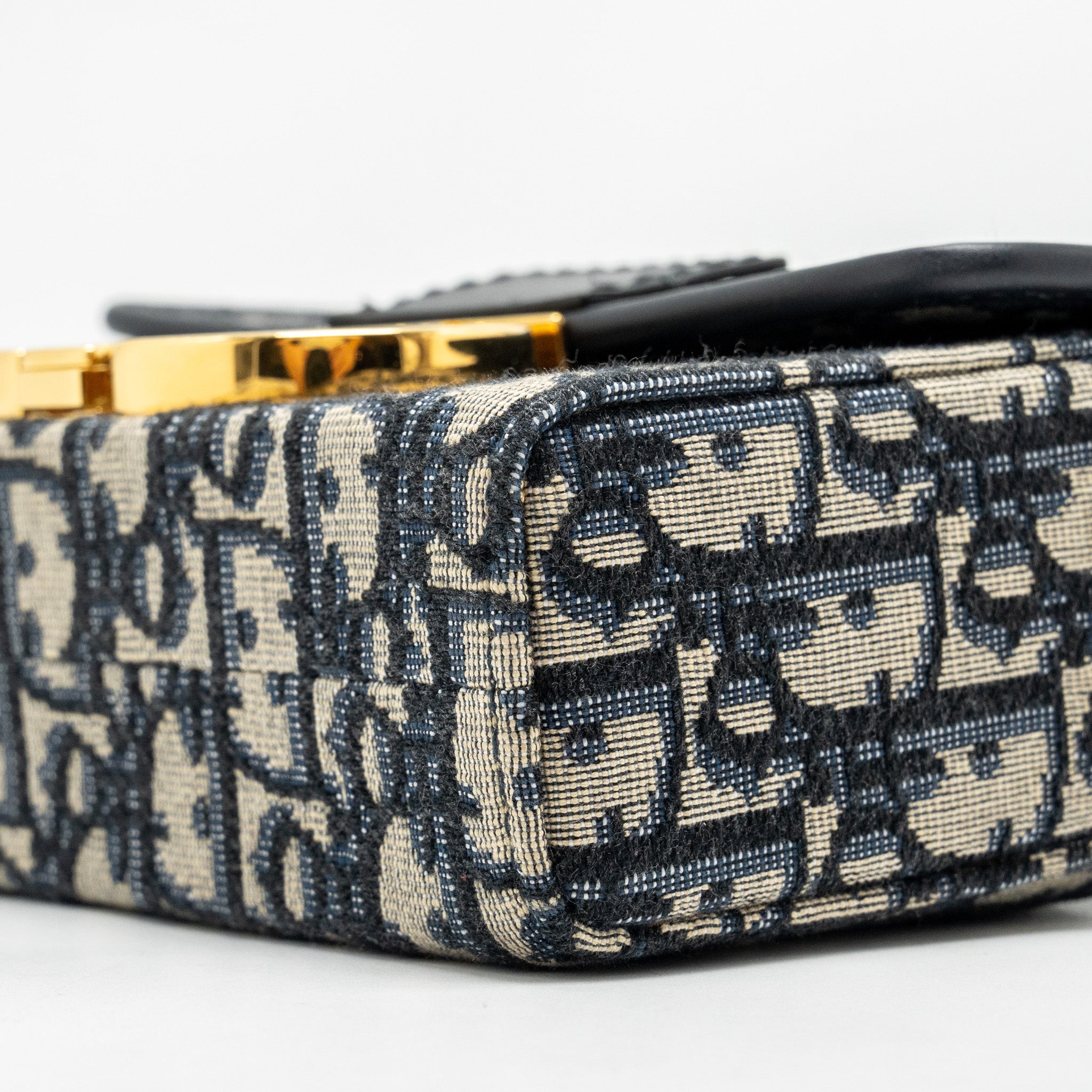 dior-30-montaigne-box-blue-oblique-jacquard-ghw-copy