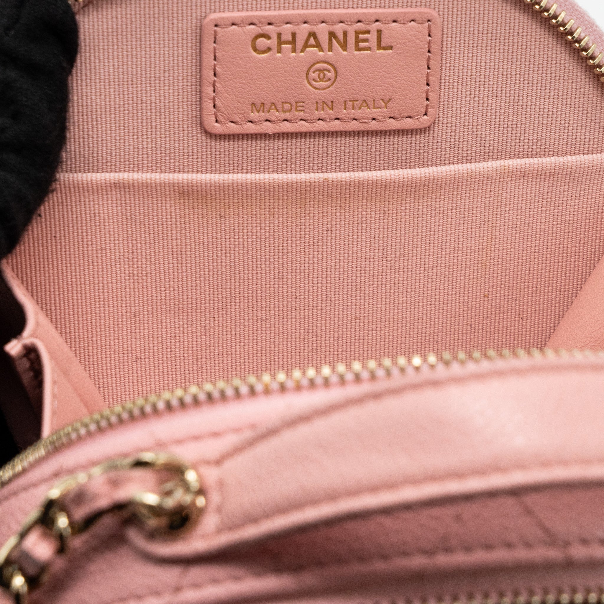 chanel-top-handle-mini-round-vanity-with-chain-caviar-pink-lghw