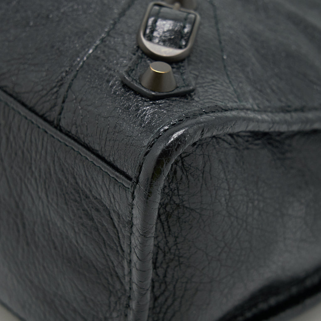 balenciaga-small-classic-city-crossbody-bag-black-with-logo-print-strap