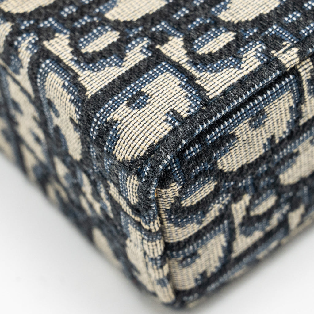 dior-30-montaigne-box-blue-oblique-jacquard-ghw-copy