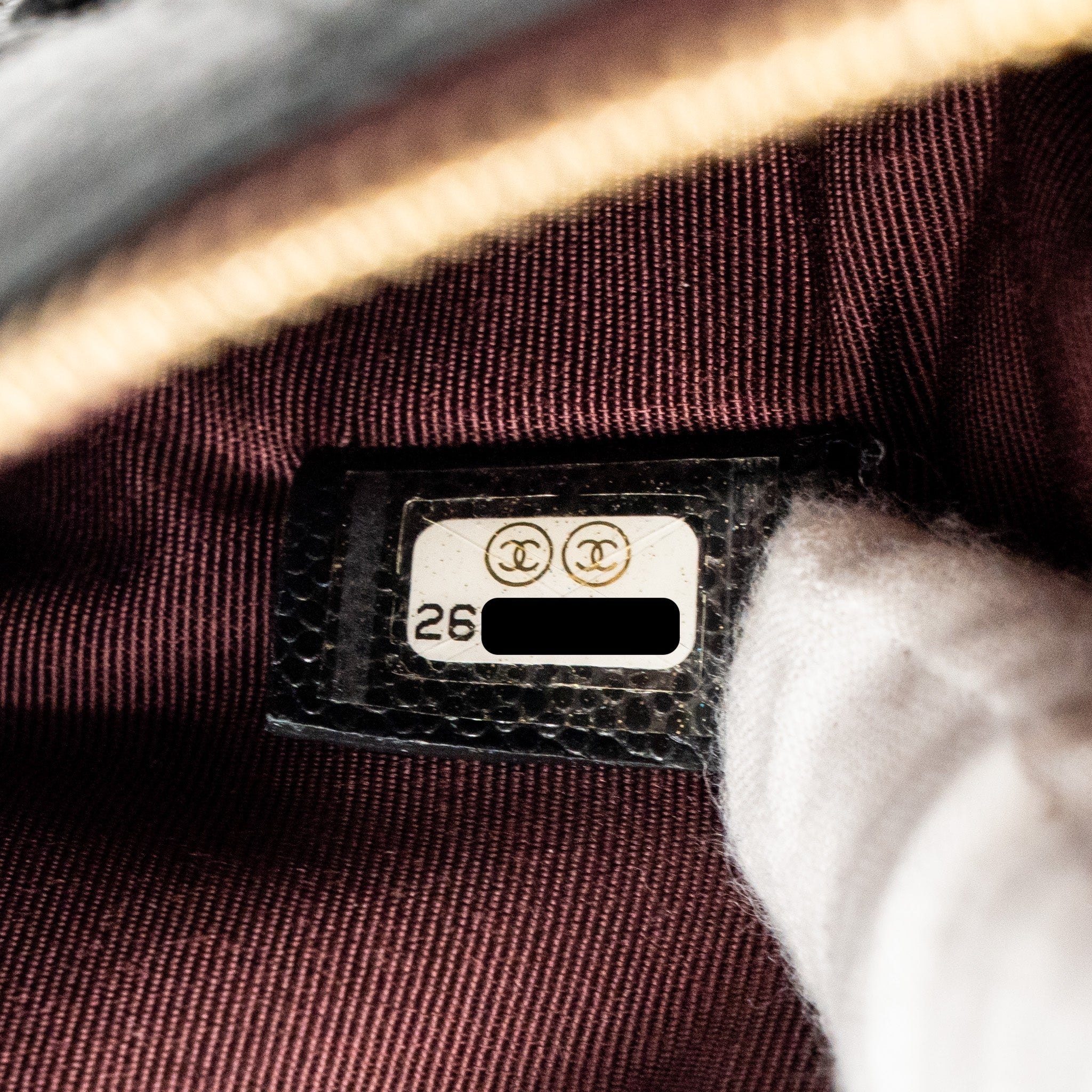chanel-classic-o-case-pouch-clutch-caviar-black-ghw