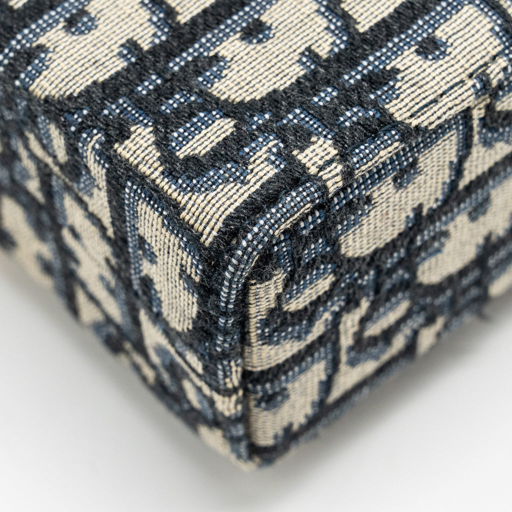 dior-30-montaigne-box-blue-oblique-jacquard-ghw-copy