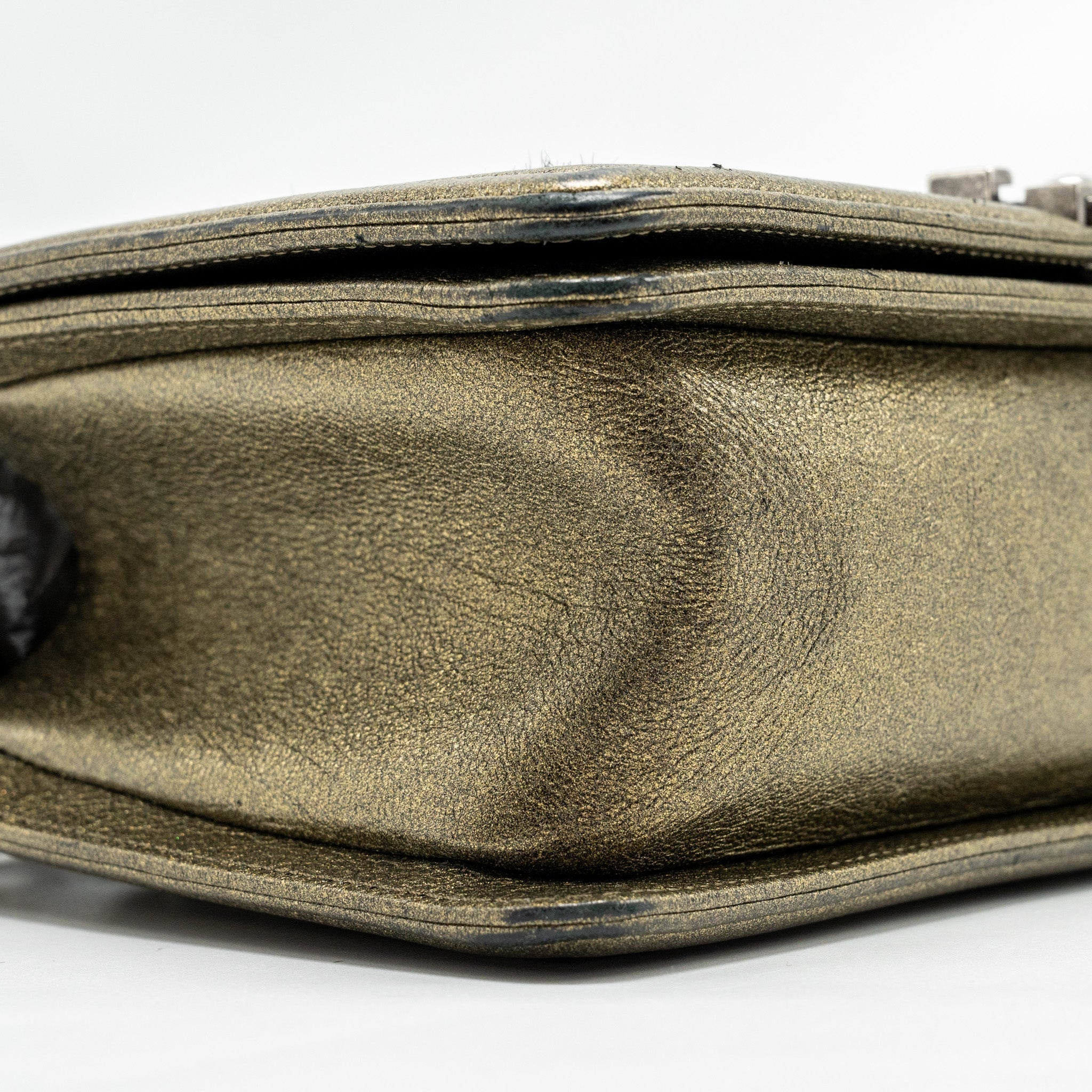 chanel-medium-boy-bag-horsehair-calfskin-black-gold-ruthenium-hardware