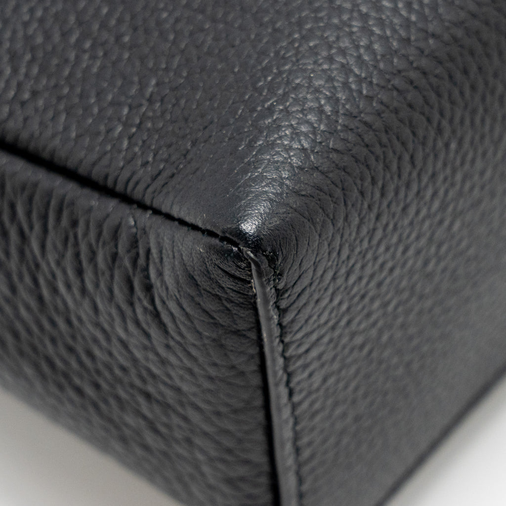 loro-piana-extra-pocket-l19-grained-calfskin-black-shw