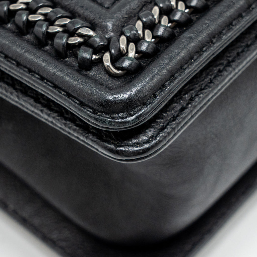 chanel-top-handle-boy-bag-limited-edition-grained-calfskin-black-ruthenium-silver-hardware-copy