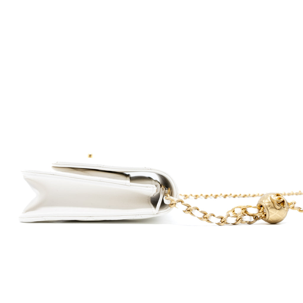 chanel-pearl-crush-wallet-on-chain-lambskin-white-ghw-microchip-2