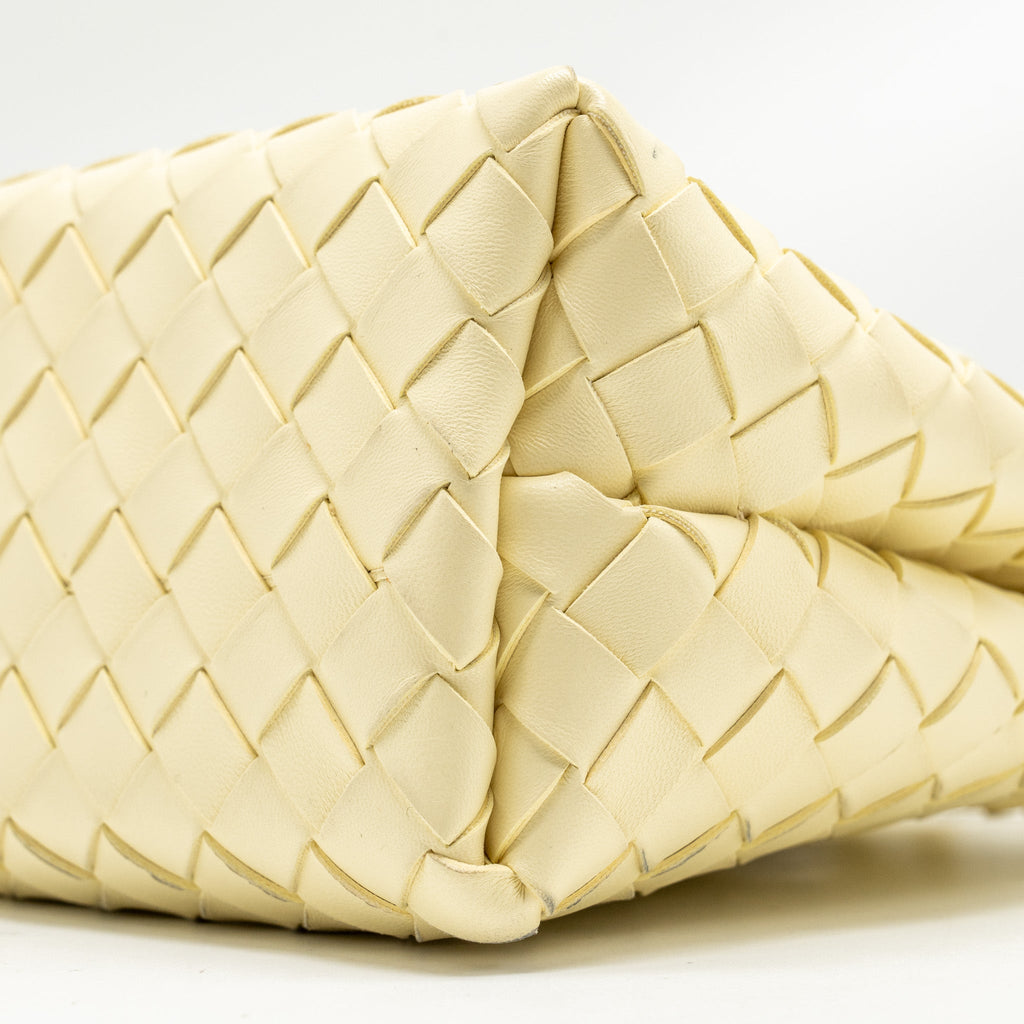 bottega-veneta-small-andiamo-bag-lambskin-light-yellow-ghw