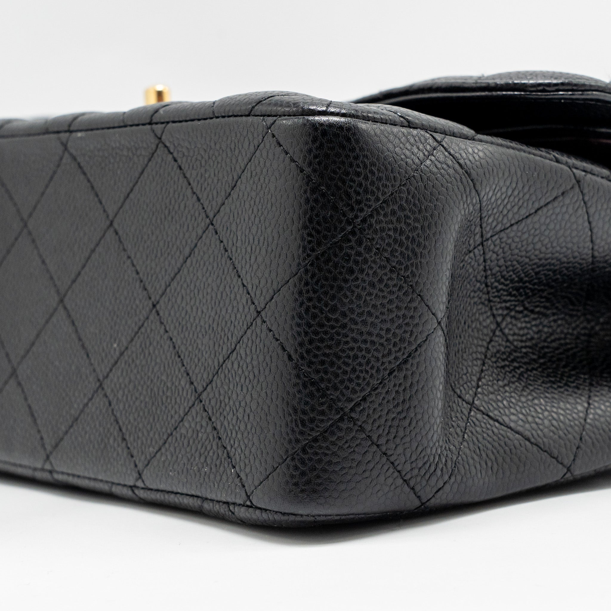 chanel-jumbo-classic-double-flap-bag-caviar-black-ghw-copy-1