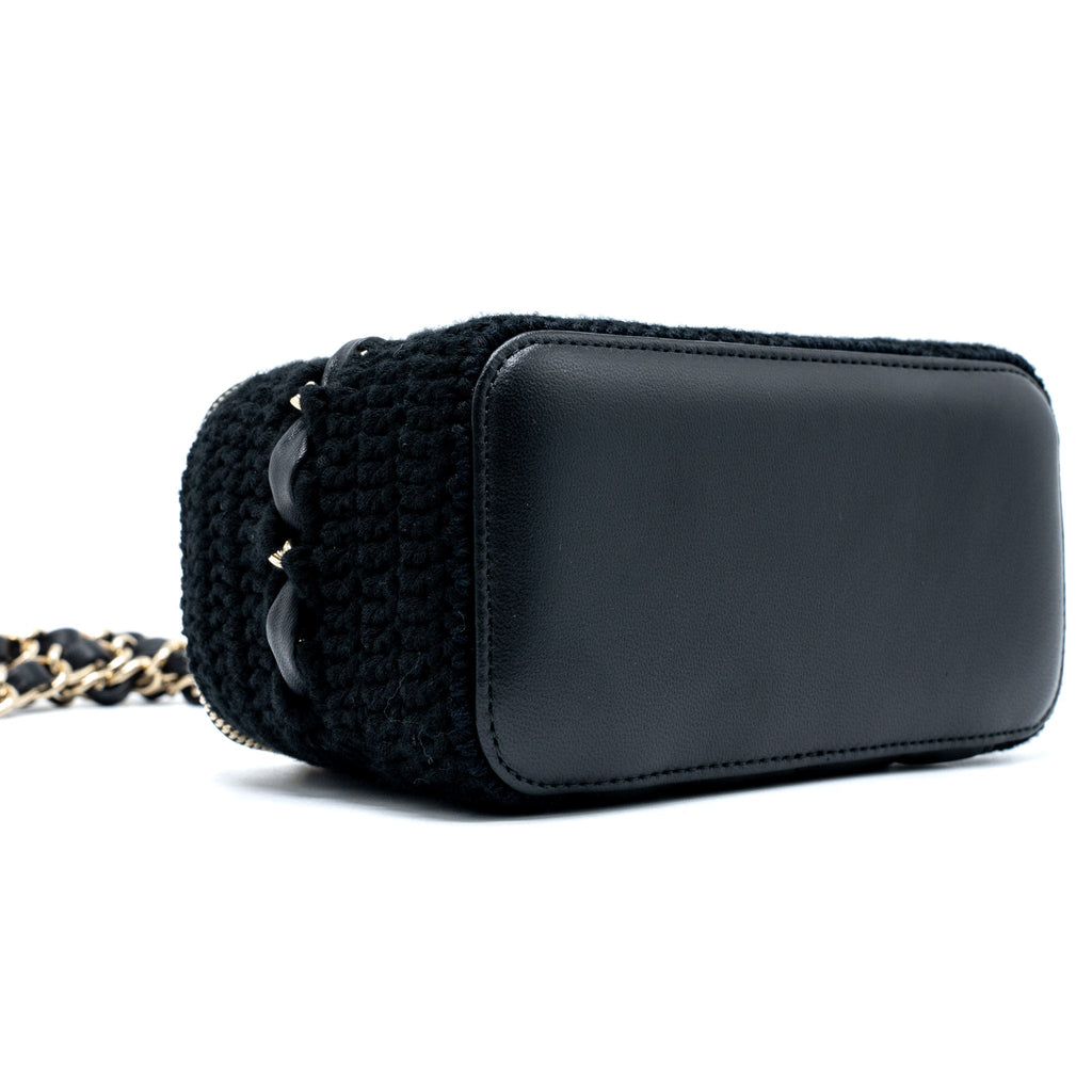 chanel-long-vanity-with-giant-chain-tweed-lambskin-black-lghw