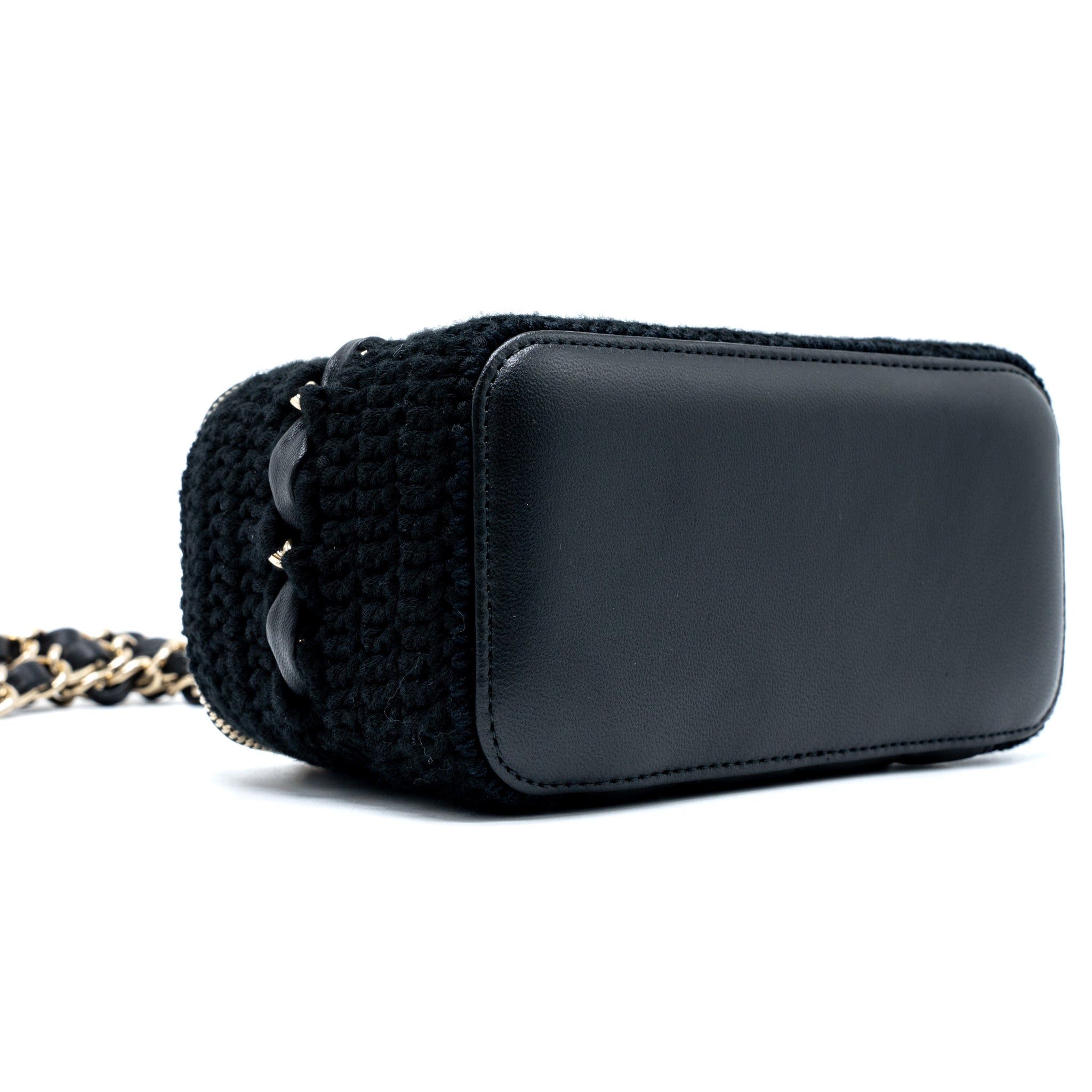chanel-long-vanity-with-giant-chain-tweed-lambskin-black-lghw