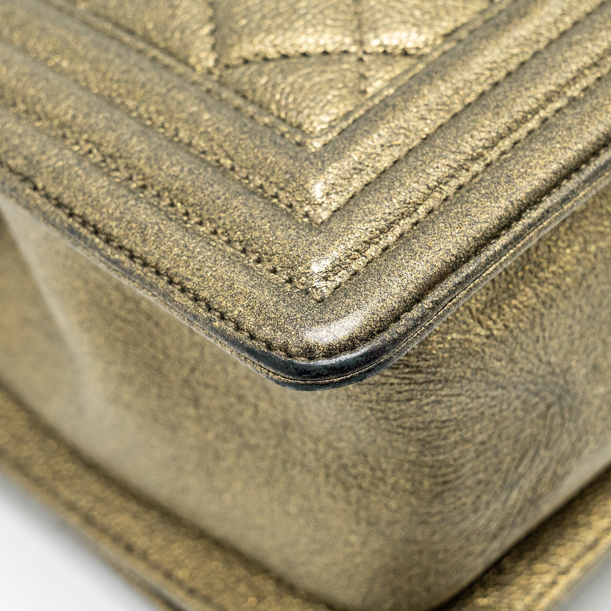 chanel-medium-boy-bag-horsehair-calfskin-black-gold-ruthenium-hardware