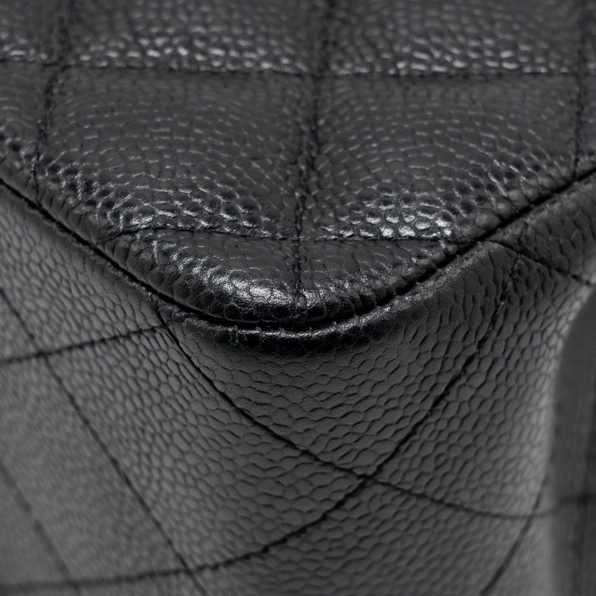chanel-jumbo-classic-double-flap-bag-caviar-black-ghw-copy-1