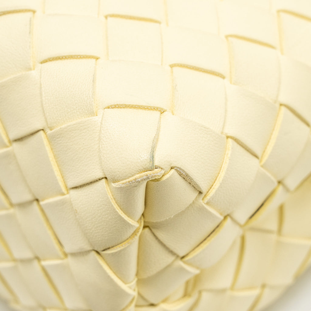 bottega-veneta-small-andiamo-bag-lambskin-light-yellow-ghw