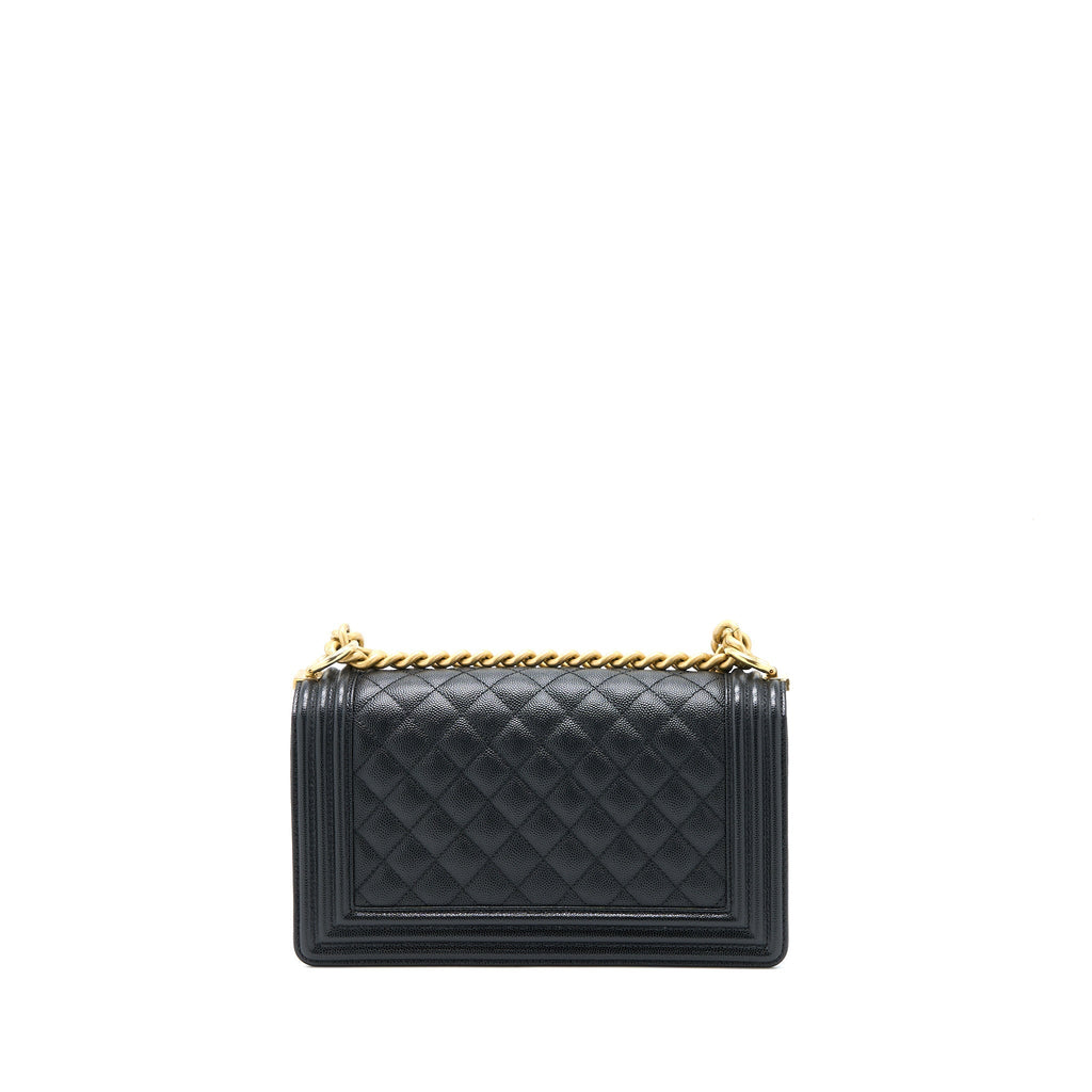 chanel-medium-boy-bag-caviar-black-brushed-ghw-1