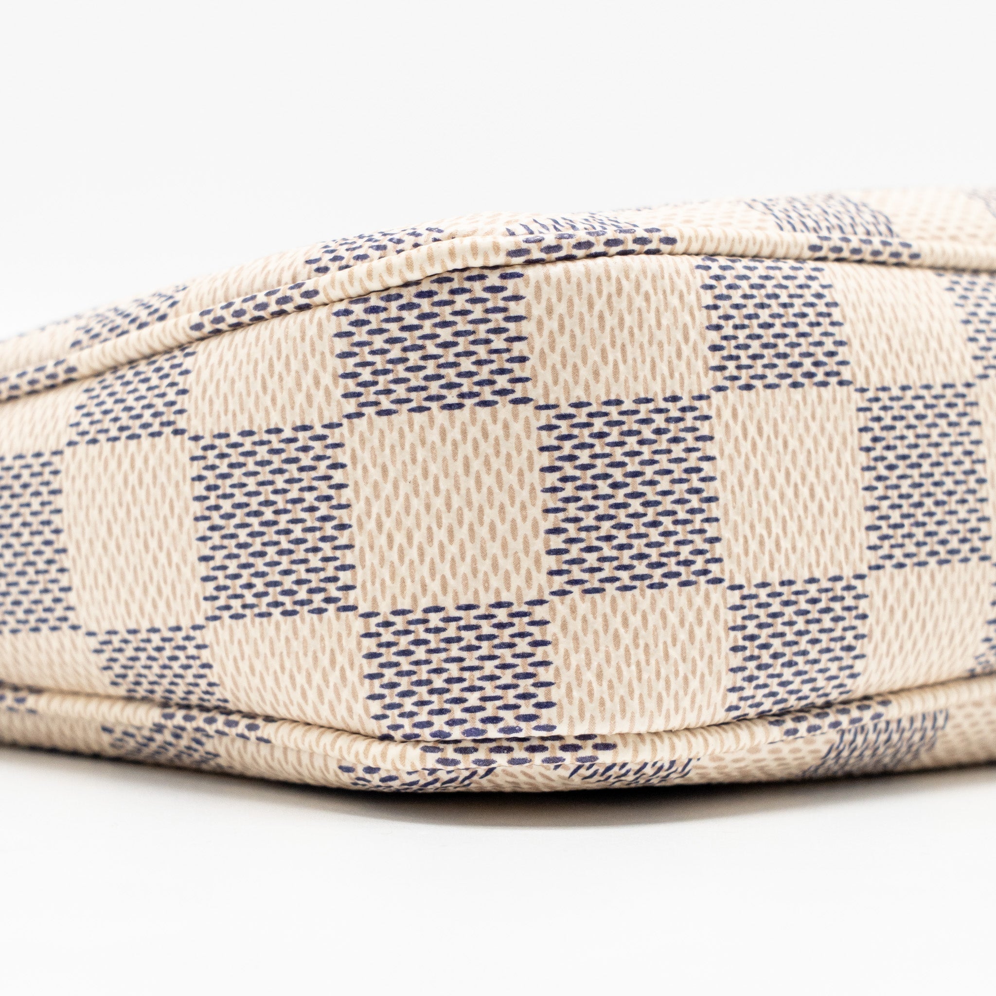 louis-vuitton-pochette-accessories-damier-azur-canvas-ghw