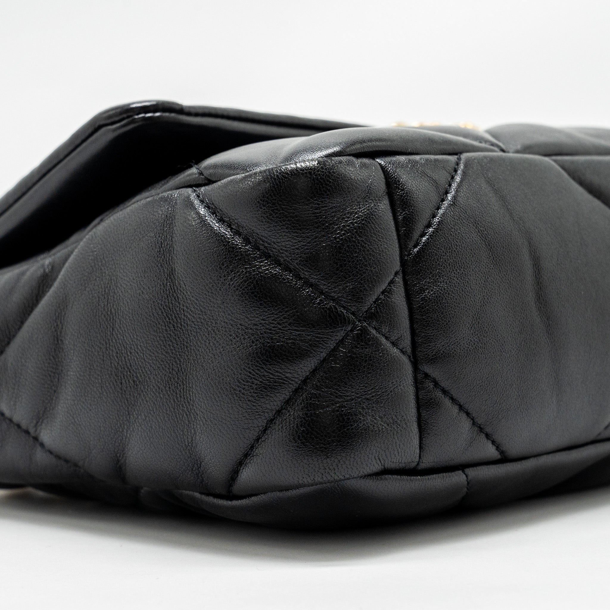 chanel-small-19-bag-lambskin-black-ghwmicrochip