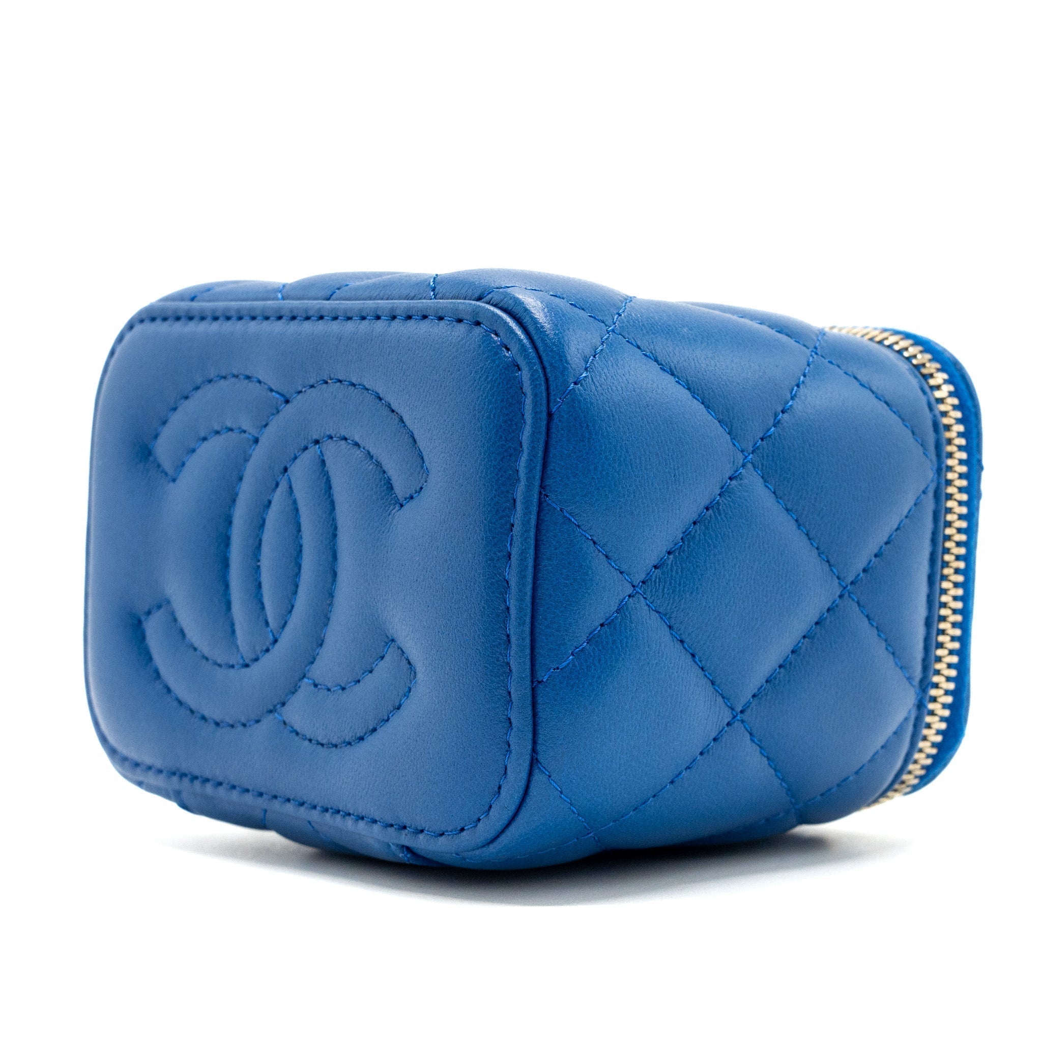 chanel-pearl-crush-mini-vanity-lambskin-blue-ghwmicrochip