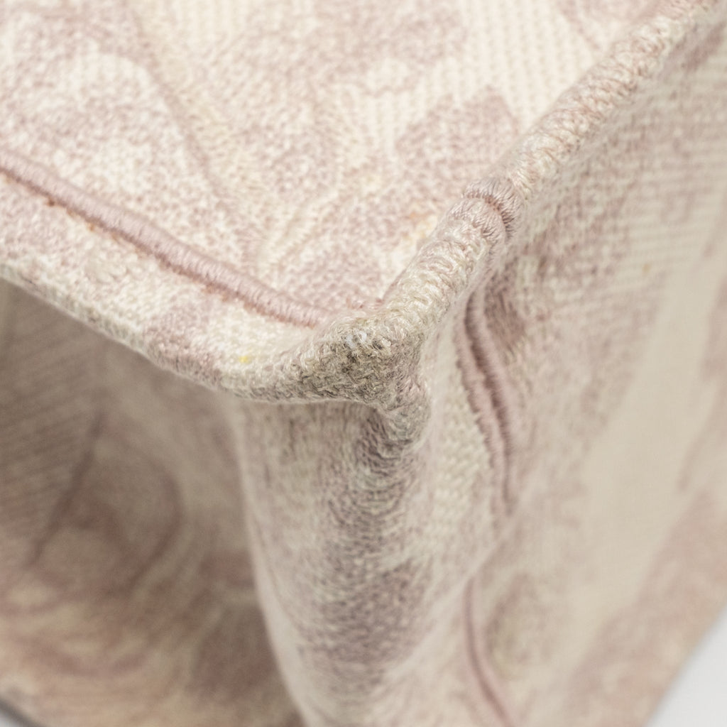 dior-medium-book-tote-pink-toile-de-jouy-embroidery-1