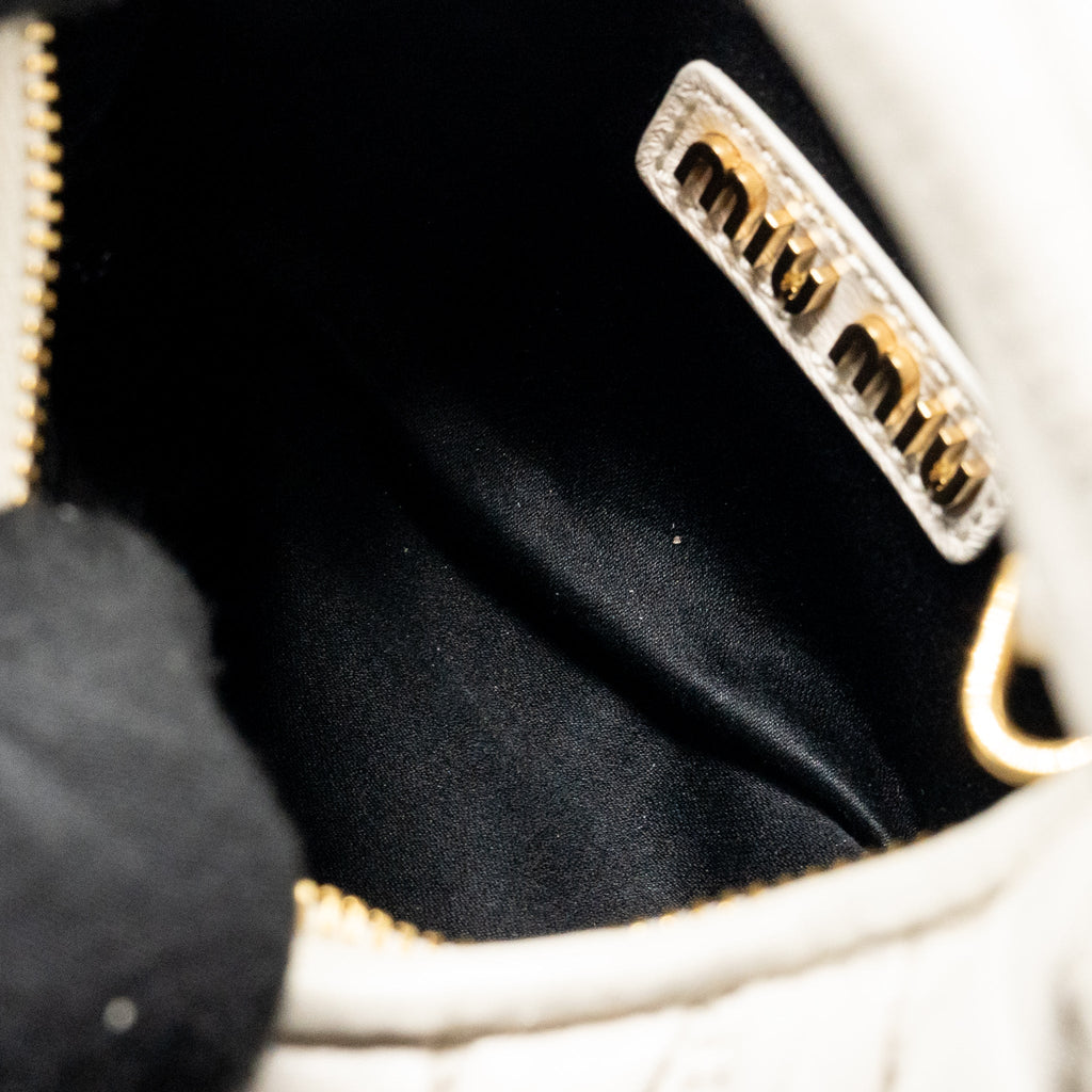 miu-miu-wander-matelasse-mini-hobo-bag-nappa-lambskin-white-ghw