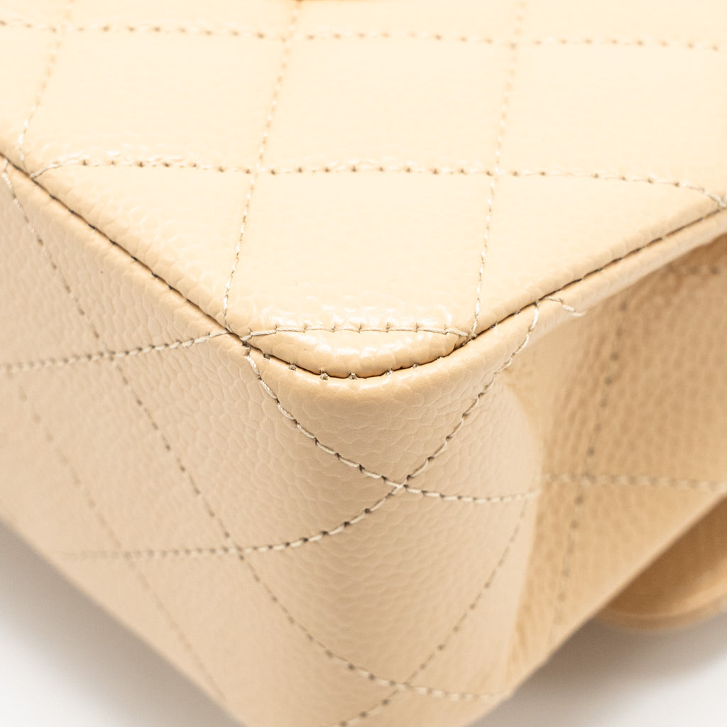 chanel-medium-classic-double-flap-bag-caviar-beige-ghwmicrochip-1