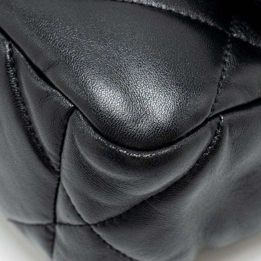 chanel-small-19-bag-lambskin-black-ghwmicrochip