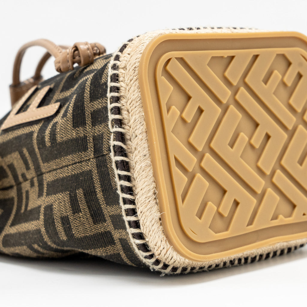 fendi-mini-mon-tresor-bucket-bag-ff-jacquard-raffia-fabric-calfskin-brown-ghw
