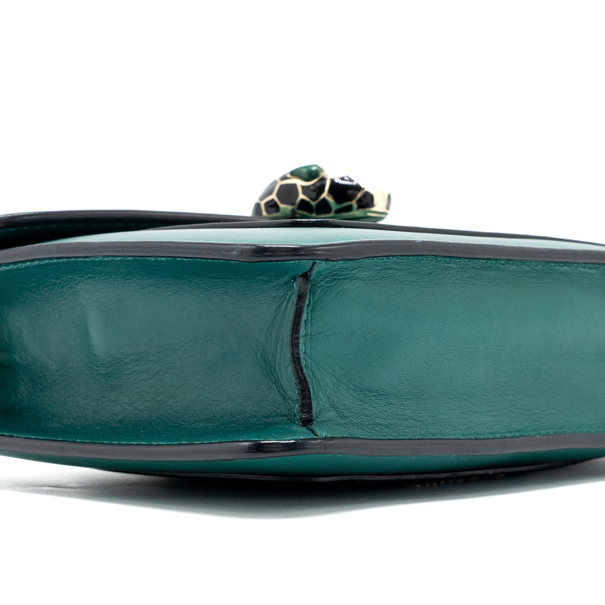 bvlgari-serpenti-forever-crossbody-bag-caflskin-green-ghw