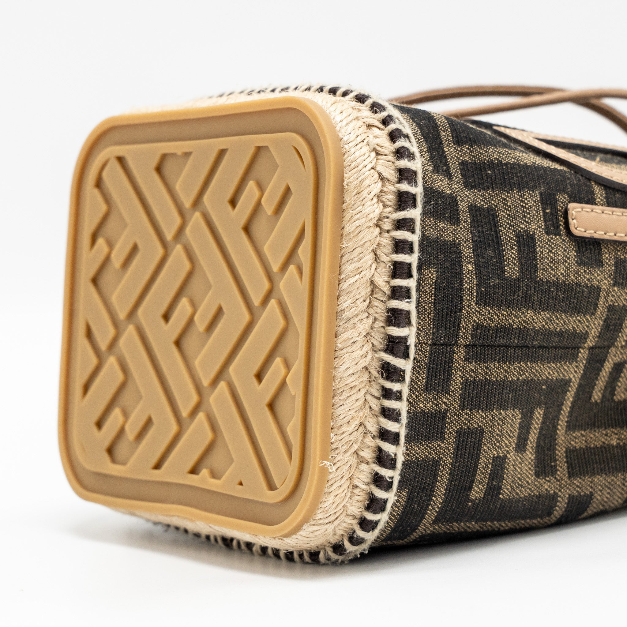 fendi-mini-mon-tresor-bucket-bag-ff-jacquard-raffia-fabric-calfskin-brown-ghw
