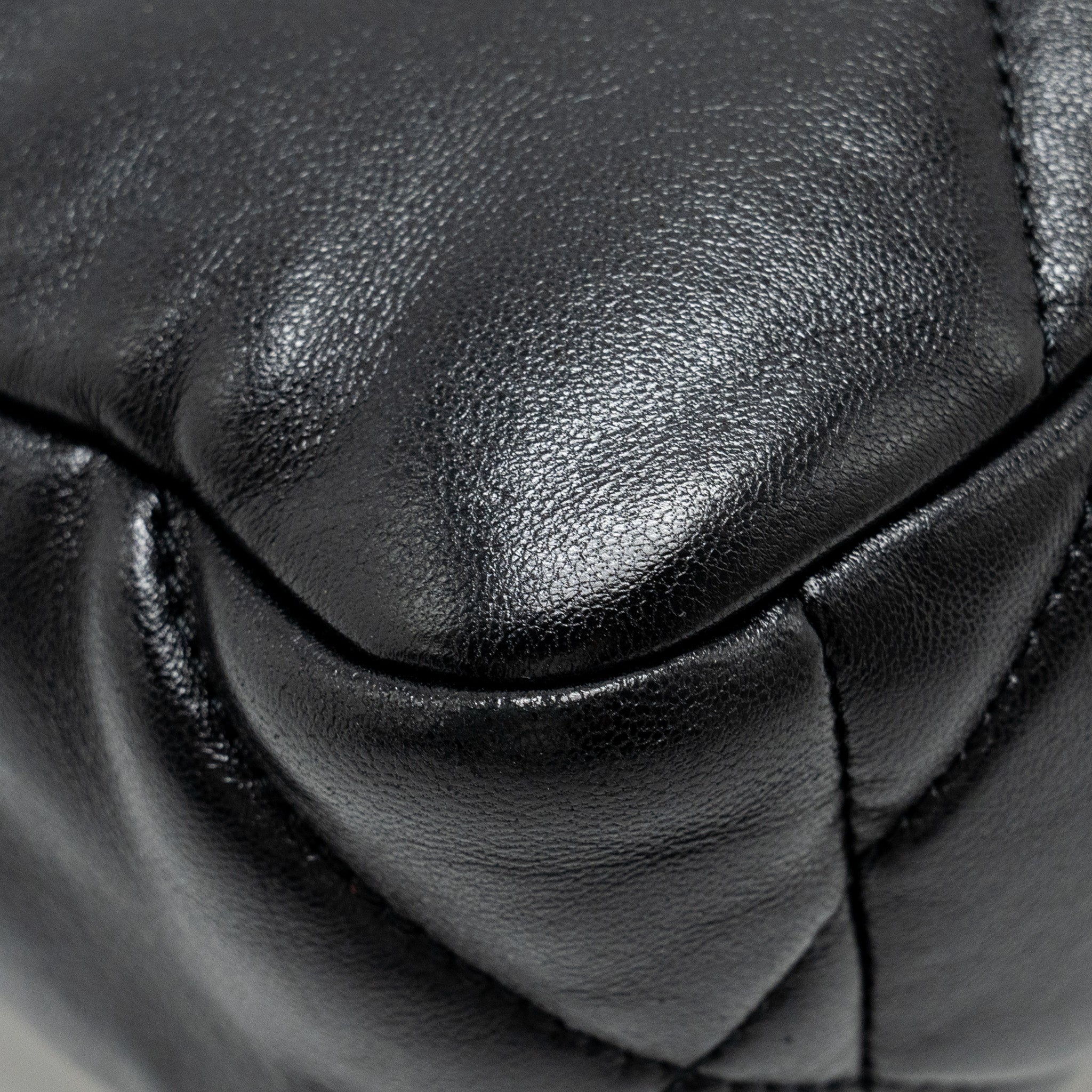 chanel-small-19-bag-lambskin-black-ghwmicrochip
