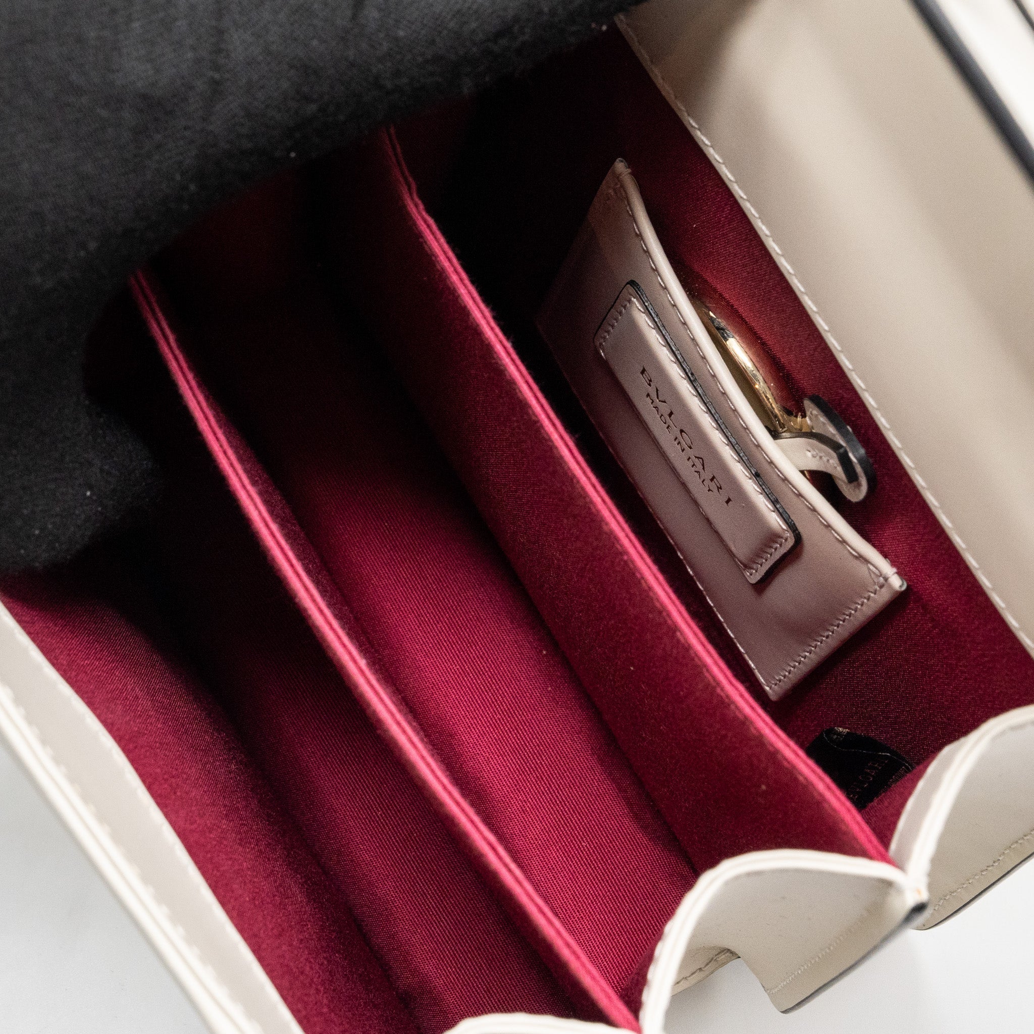 bvlgari-top-handle-serpenti-forever-crossbody-bag-calf-leather-white-agate-lghw