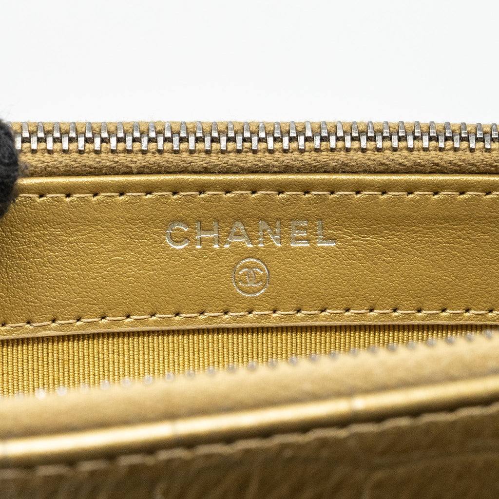 chanel-gabrielle-double-zip-clutch-on-chain-crocodile-embossed-calfskin-gold-multicolour-hardware