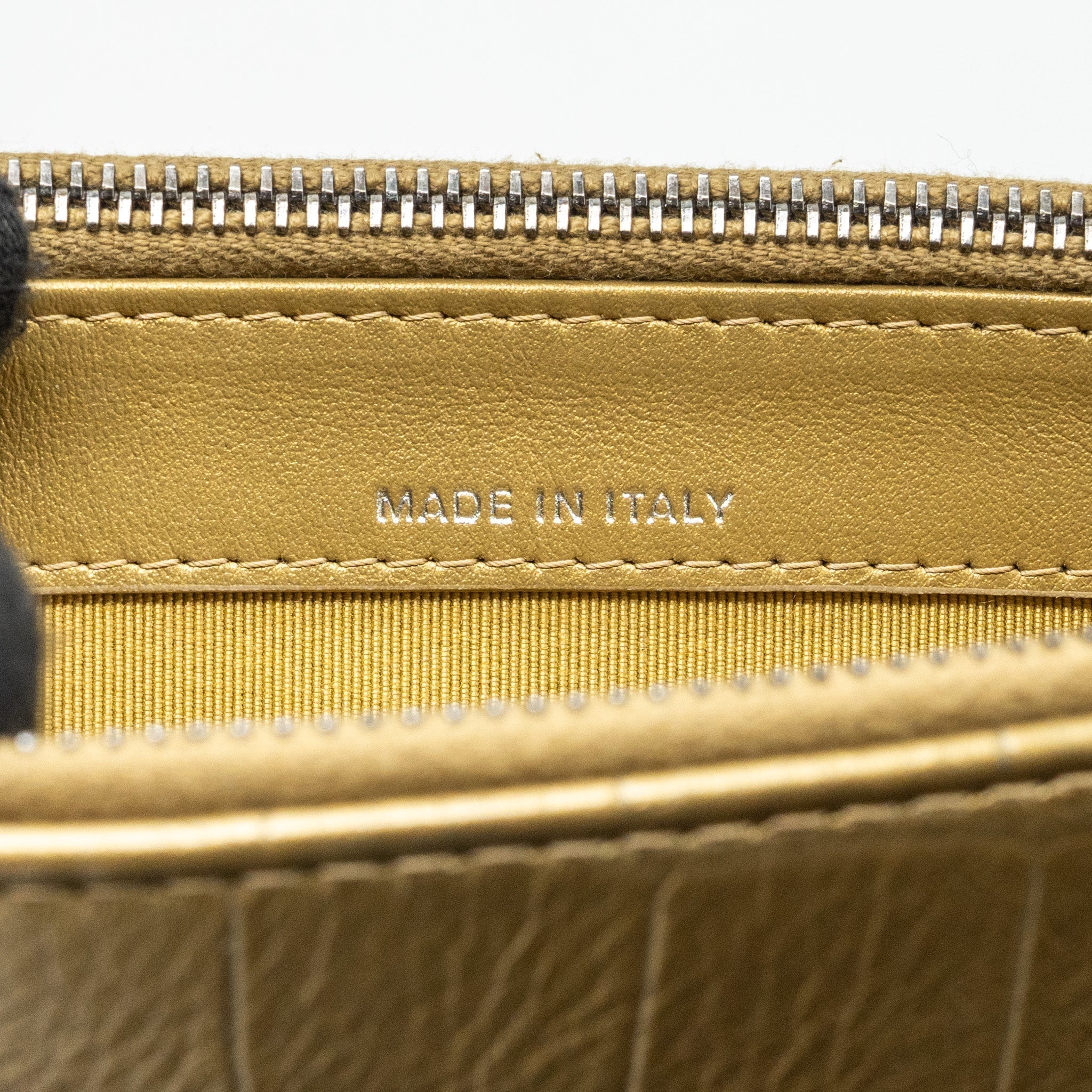chanel-gabrielle-double-zip-clutch-on-chain-crocodile-embossed-calfskin-gold-multicolour-hardware