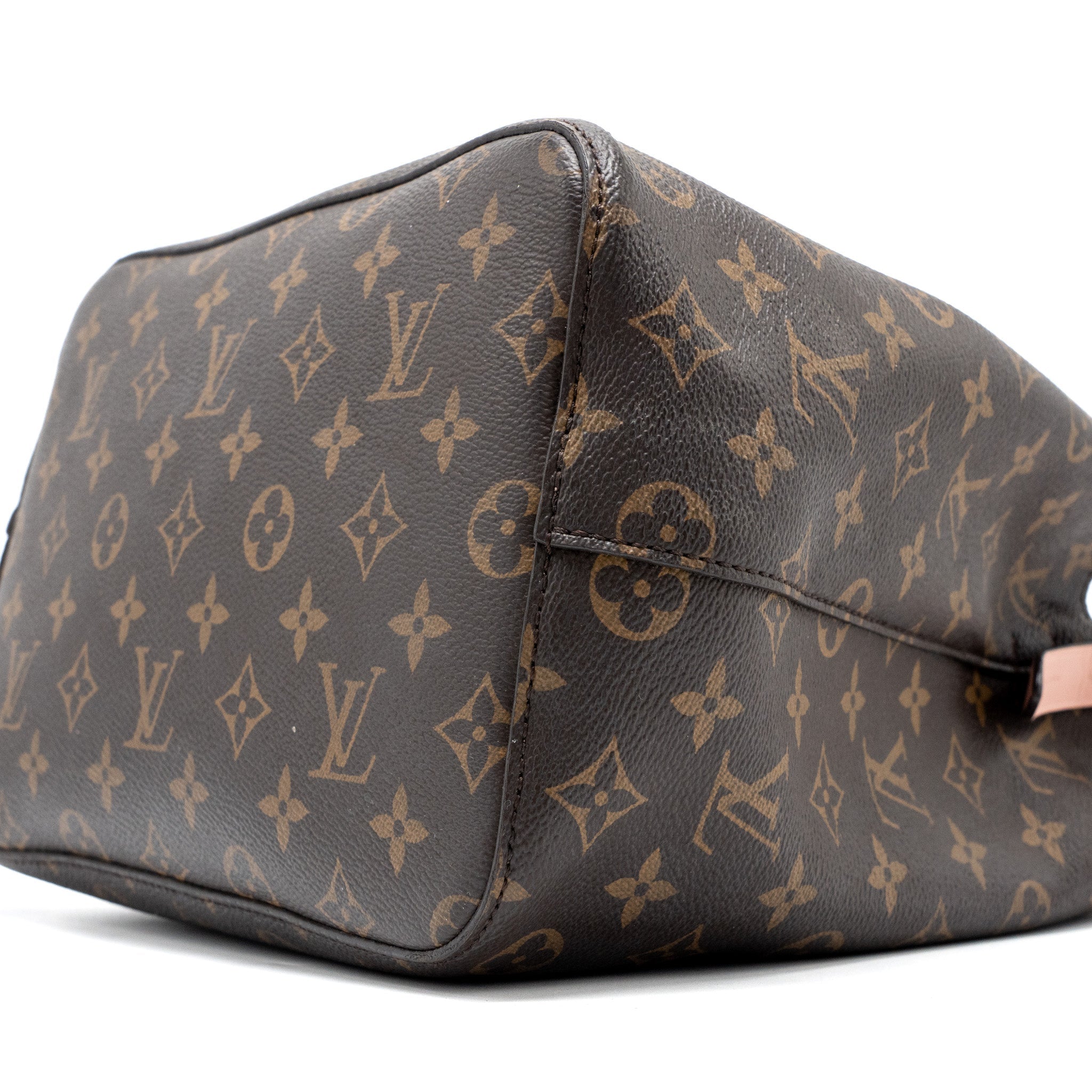 louis-vuitton-neonoe-monogram-canvas-rose-poudre-ghw-2